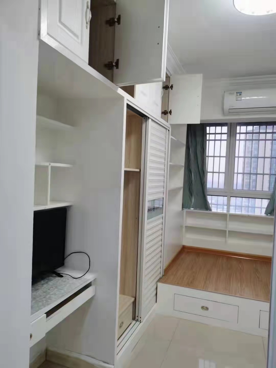 鑫源大厦 2室1厅1卫 35.8万 鑫源大厦 2室1厅1卫 35.8万客厅