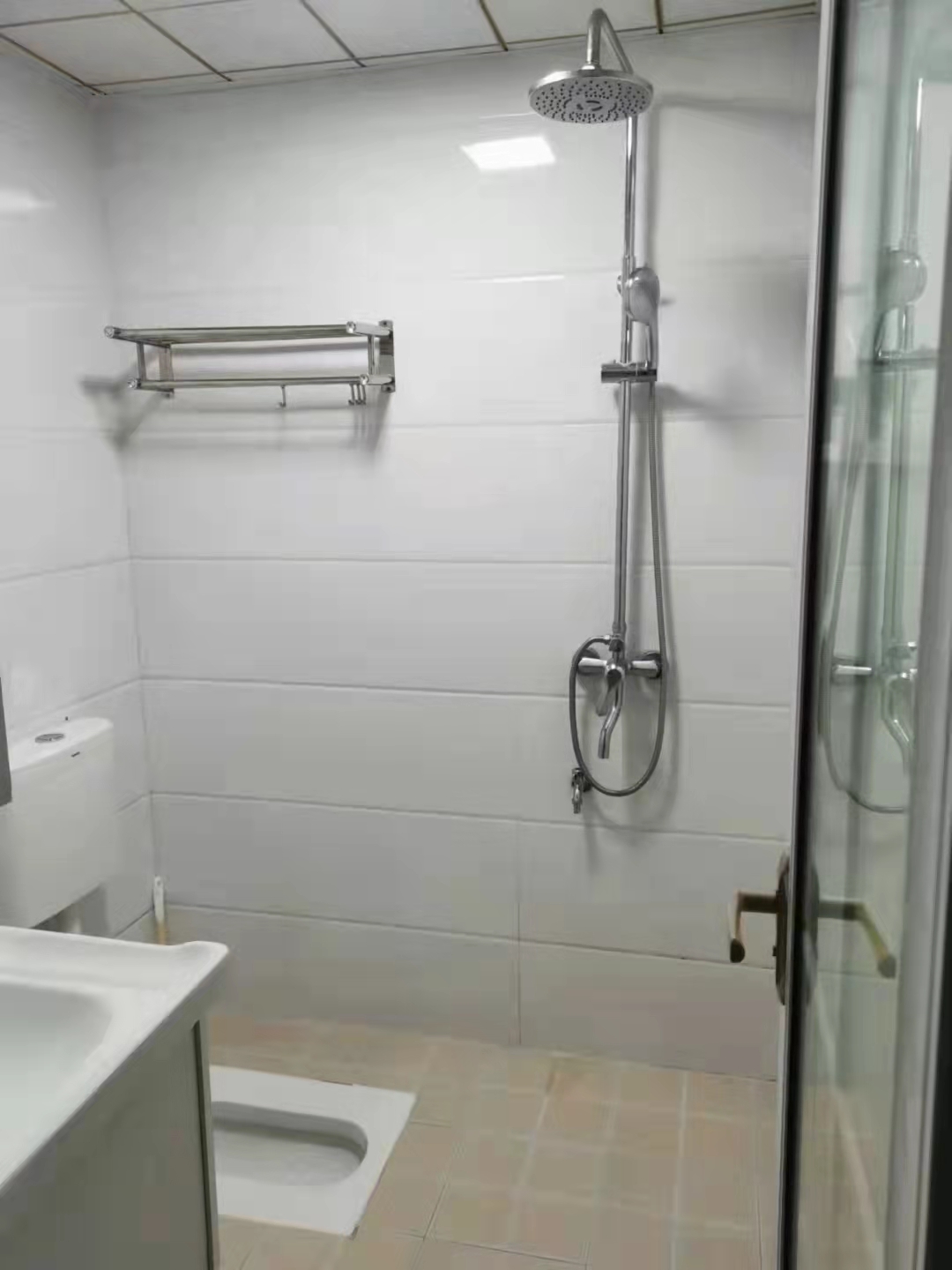 鑫源大厦 2室1厅1卫 35.8万 鑫源大厦 2室1厅1卫 35.8万客厅