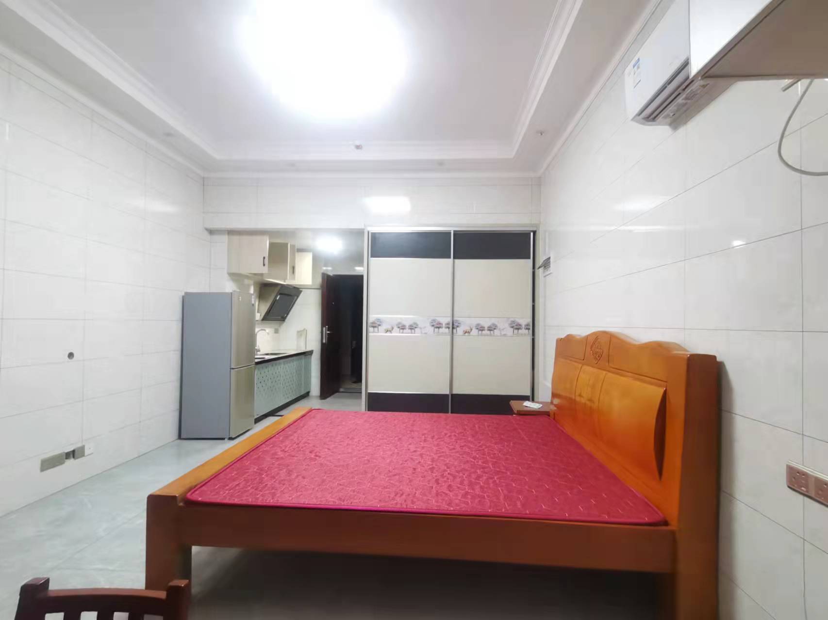 梓湖明珠  1室1厅1卫    1400.0元/月 梓湖明珠  1室1厅1卫    1400.0元/月