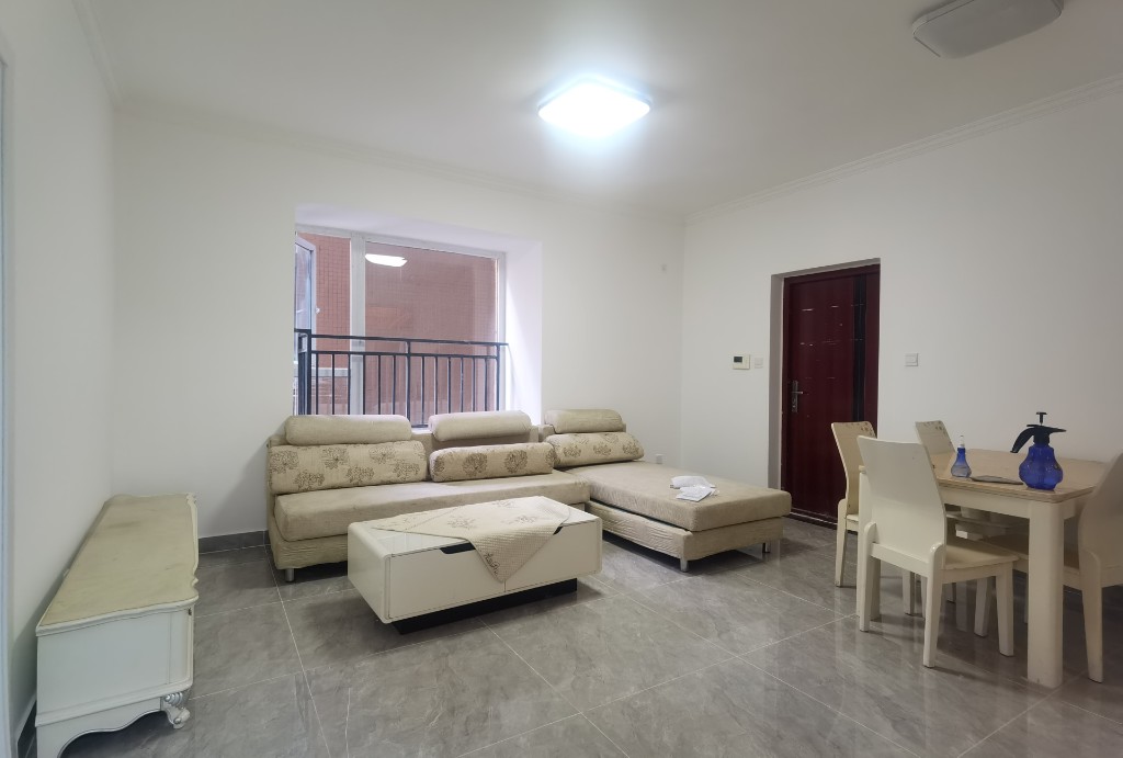 南湖春天  2室2厅1卫    2000.0元/月 南湖春天  2室2厅1卫    2000.0元/月户型图