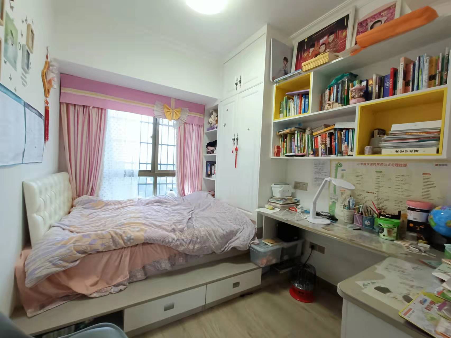 碧桂园 3室2厅2卫 72.8万 碧桂园 3室2厅2卫 72.8万卧室