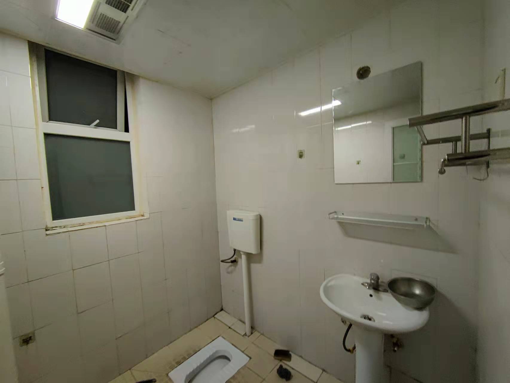 南湖春天  2室1厅1卫    1600.0元/月 南湖春天  2室1厅1卫    1600.0元/月室内图