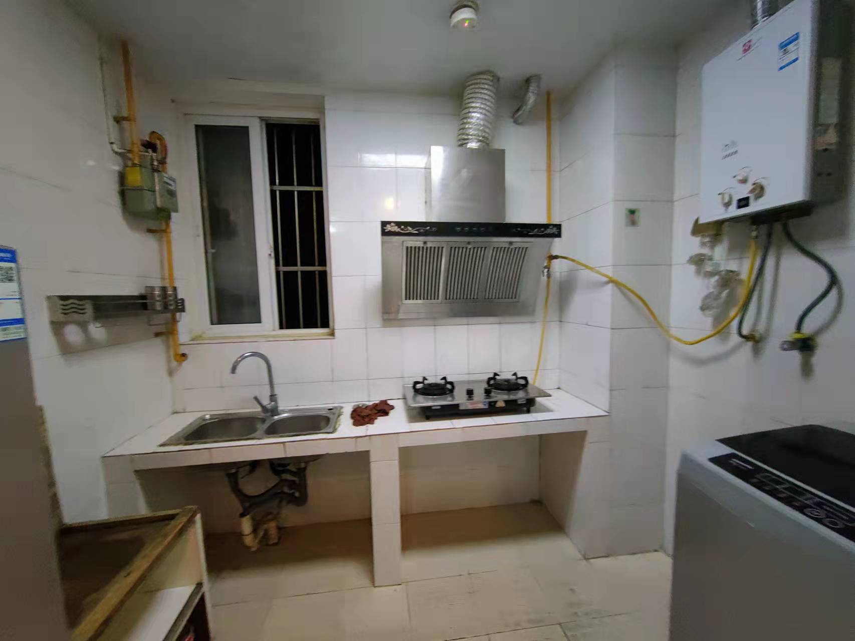 南湖春天  2室1厅1卫    1600.0元/月 南湖春天  2室1厅1卫    1600.0元/月室内图