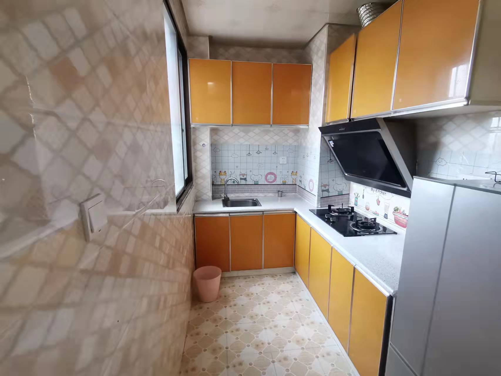 吉星花园  1室1厅1卫    1300.0元/月 吉星花园  1室1厅1卫    1300.0元/月