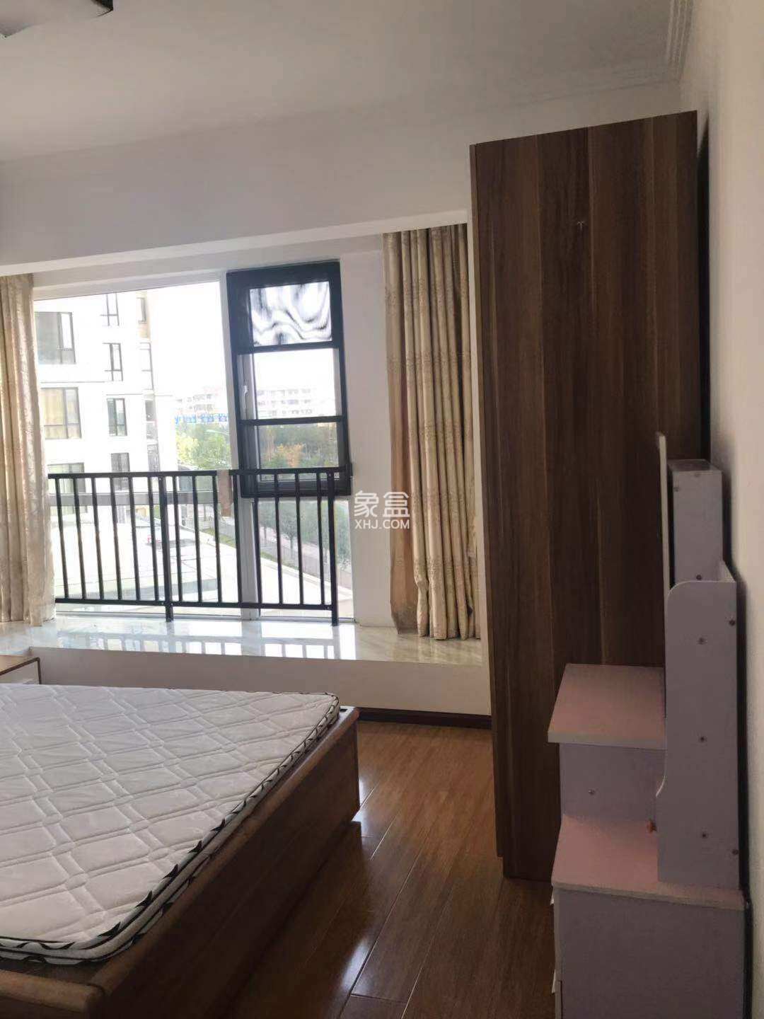美的林城时代  3室2厅2卫   3500.00元/月户型图
