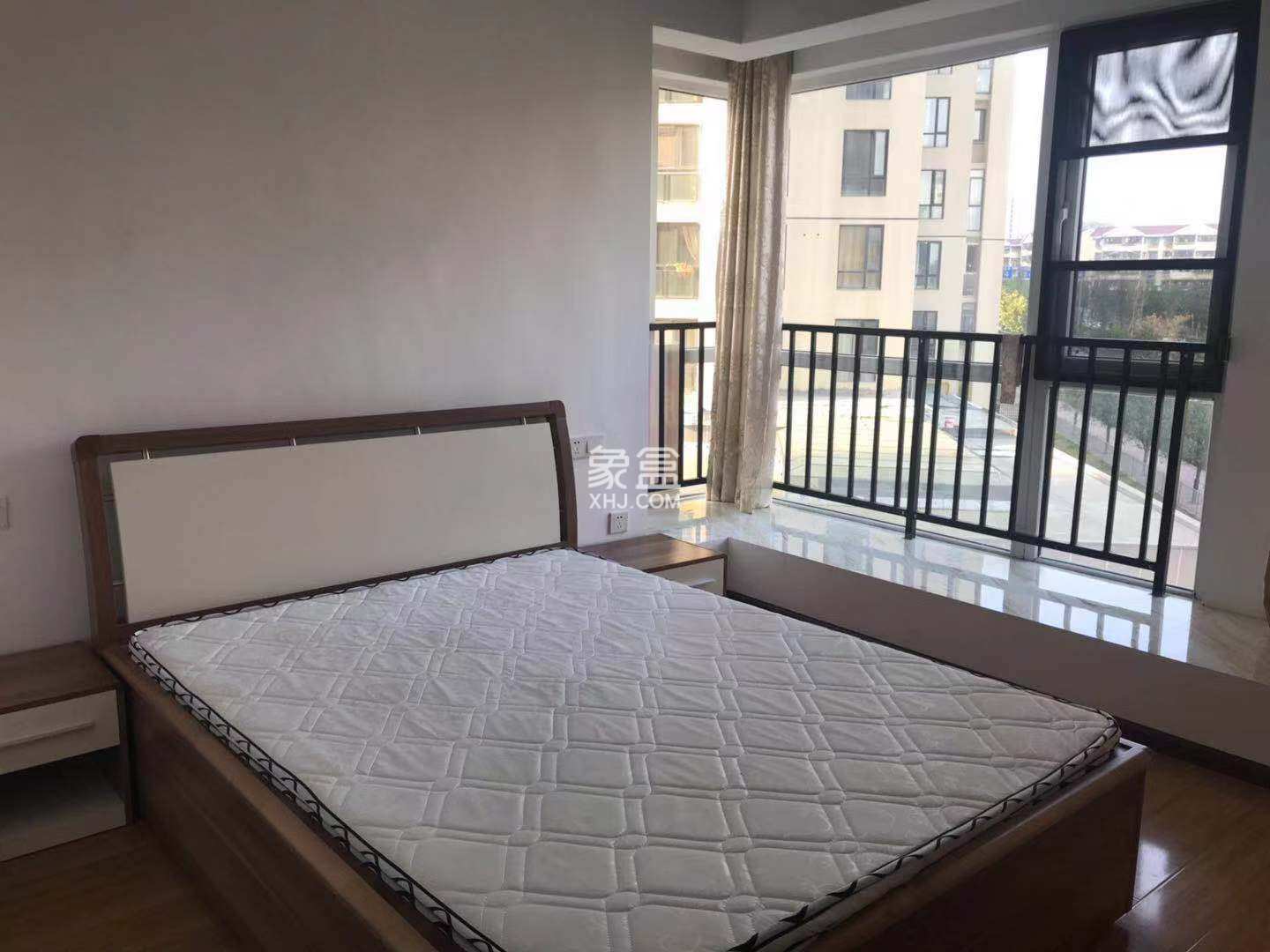 美的林城时代  3室2厅2卫   3500.00元/月室内图