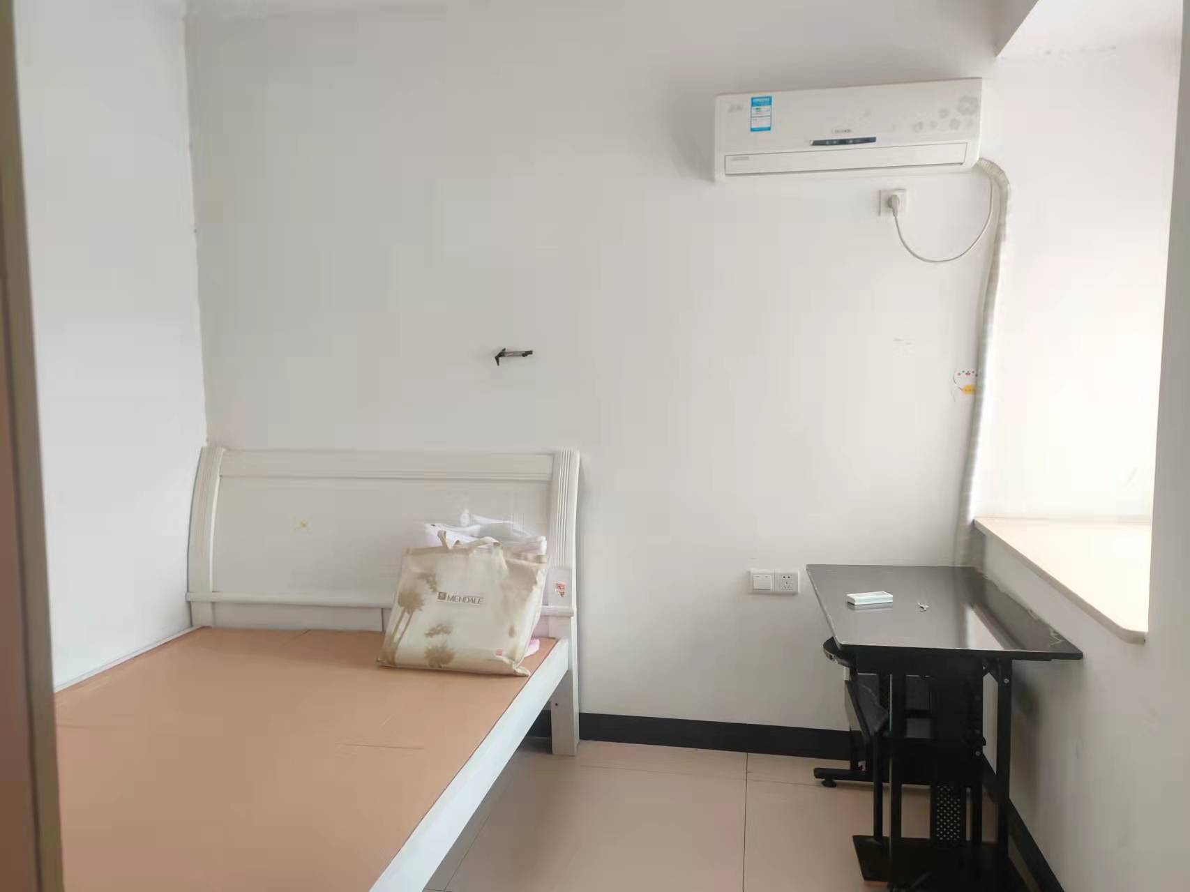 香格里拉 2室2厅1卫 56.8万 香格里拉 2室2厅1卫 56.8万卧室