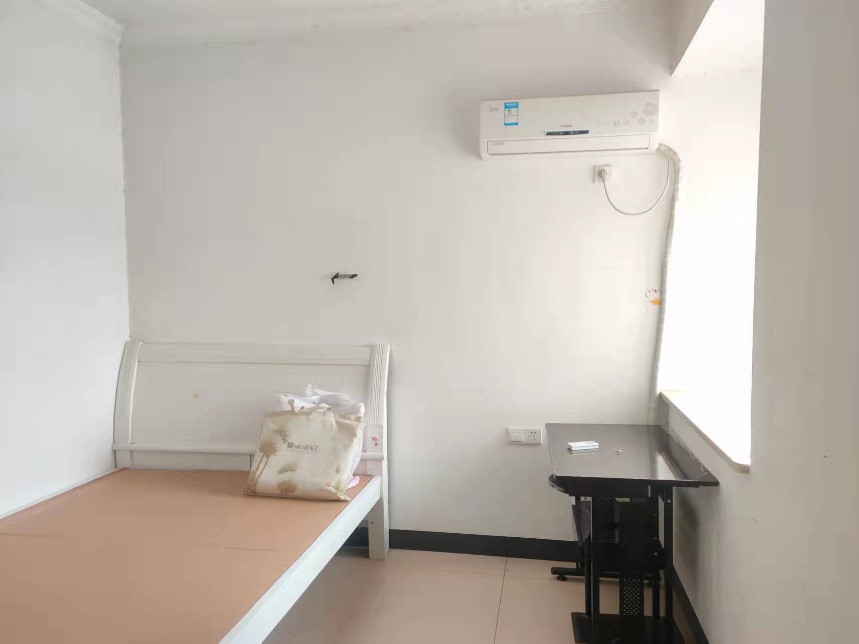 香格里拉 2室2厅1卫 56.8万 香格里拉 2室2厅1卫 56.8万卧室