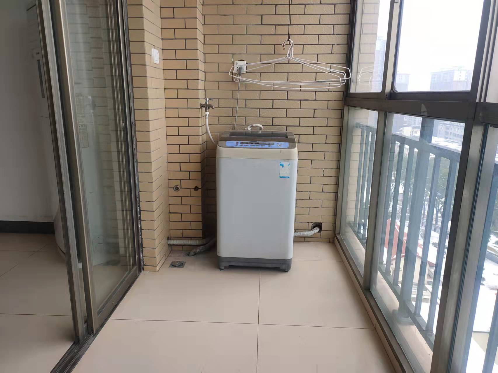 香格里拉 2室2厅1卫 56.8万 香格里拉 2室2厅1卫 56.8万客厅