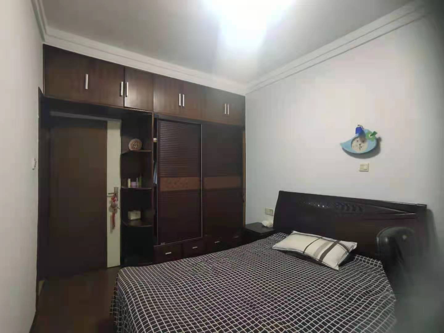 运达家苑 4室2厅2卫 65.8万 运达家苑 4室2厅2卫 65.8万卧室