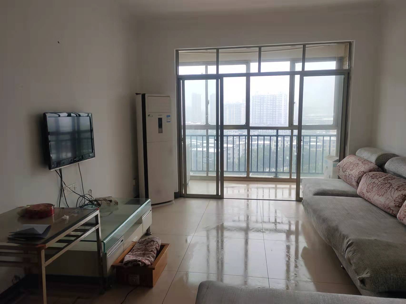 香格里拉 2室2厅1卫 56.8万 香格里拉 2室2厅1卫 56.8万客厅