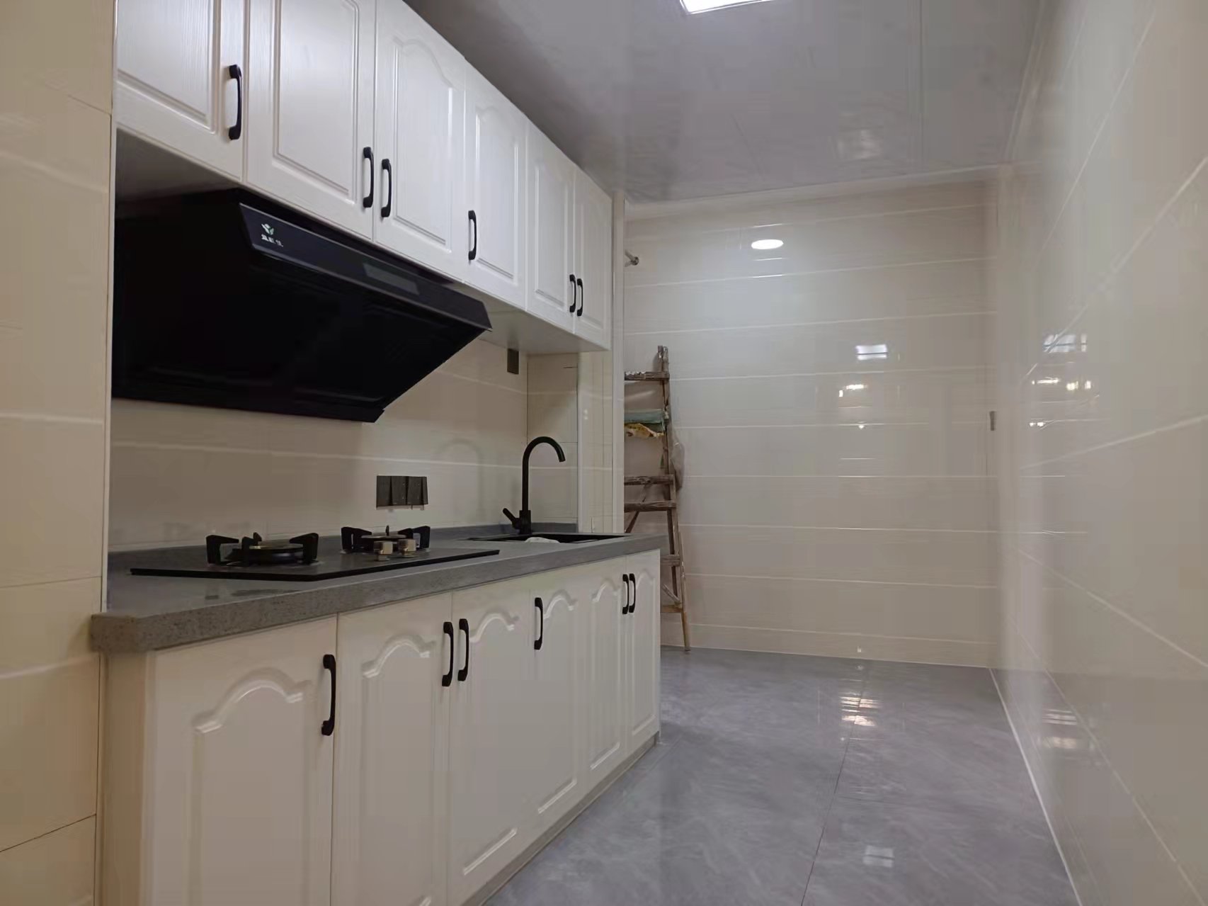 金源大厦  3室2厅1卫    2500.0元/月 金源大厦  3室2厅1卫    2500.0元/月小区图