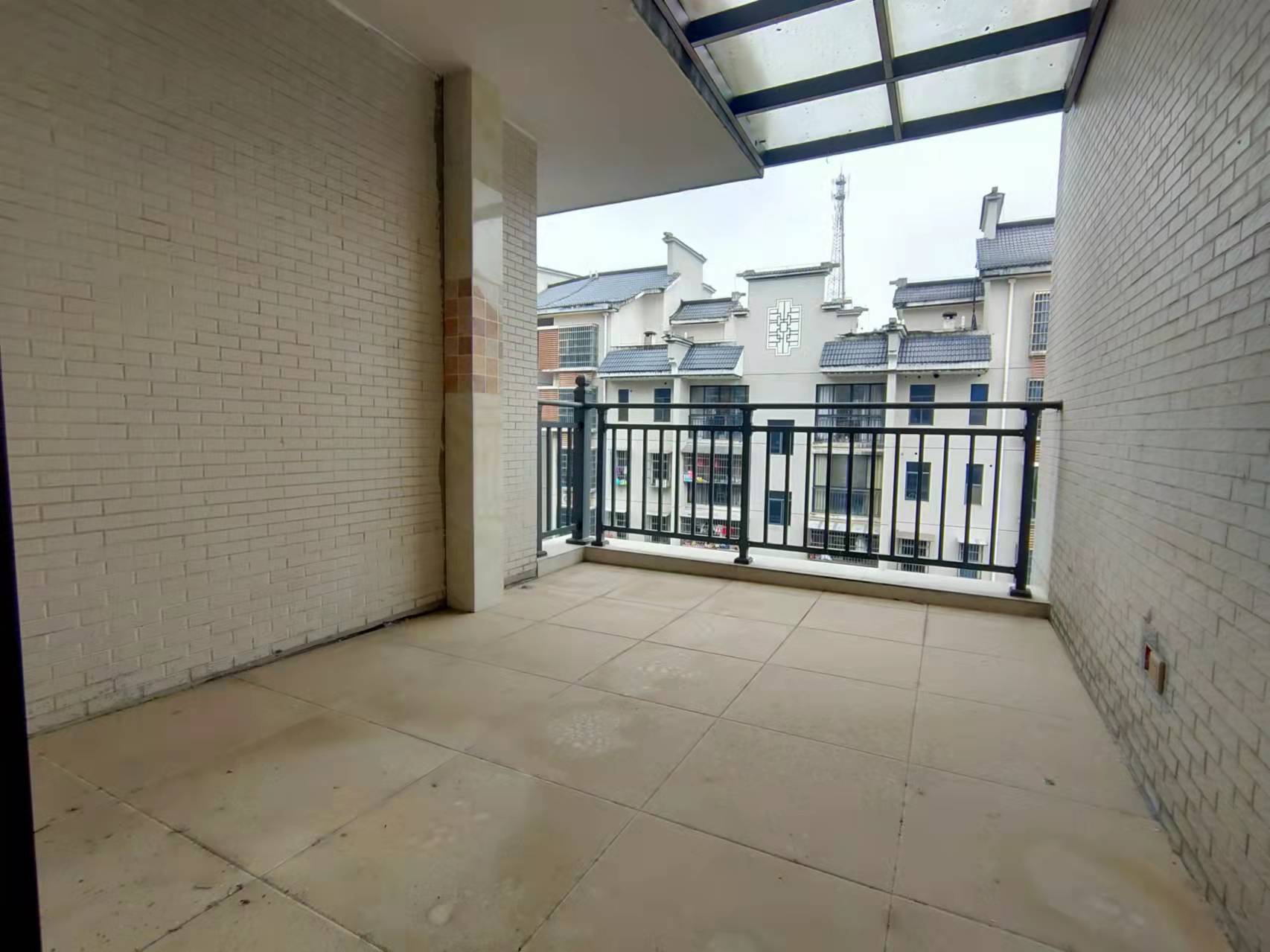 云山诗意 4室2厅2卫 67.7万 云山诗意 4室2厅2卫 67.7万客厅