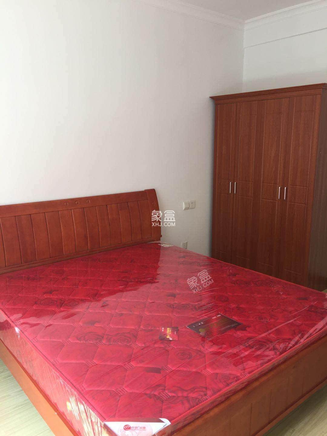 华天壹号公馆  3室2厅2卫    2200.0元/月 华天壹号公馆  3室2厅2卫    2200.0元/月室内图