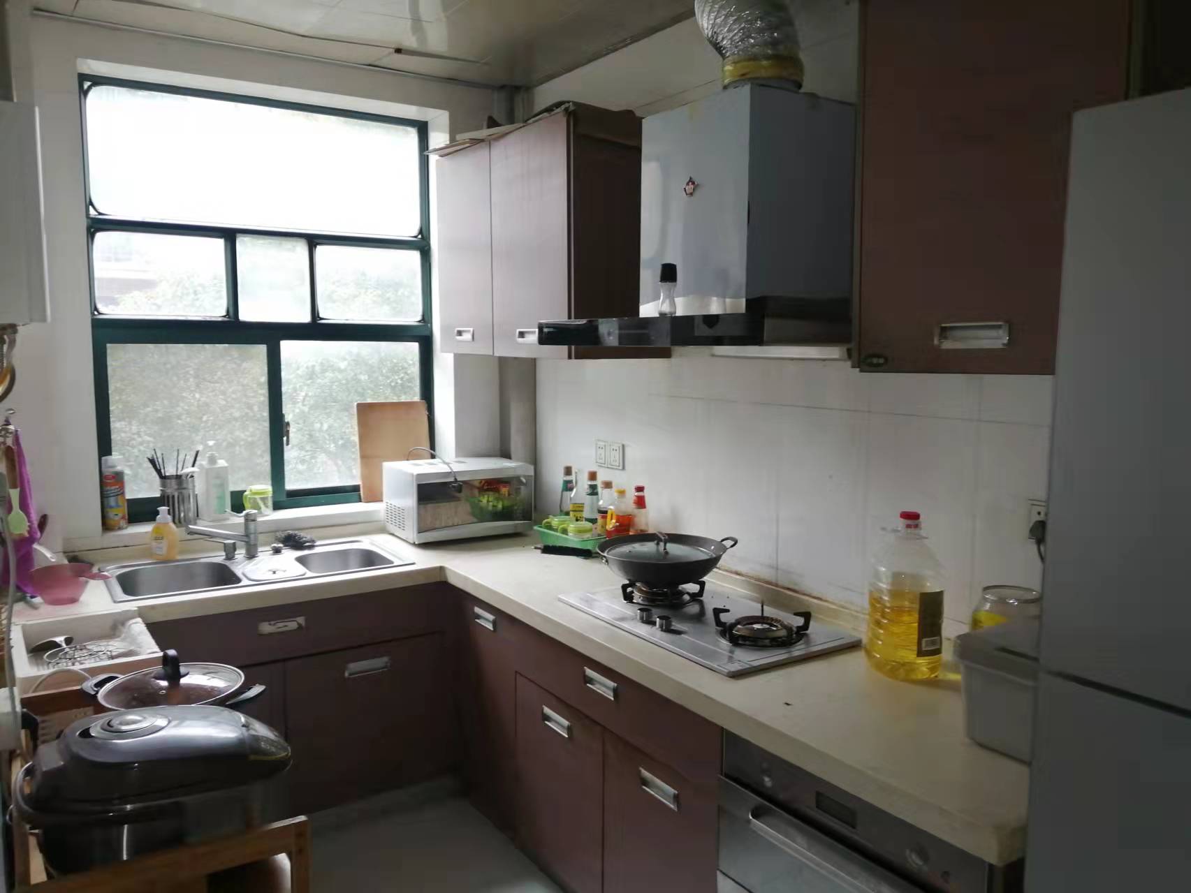 东方明园 3室2厅2卫 75.0万 东方明园 3室2厅2卫 75.0万客厅