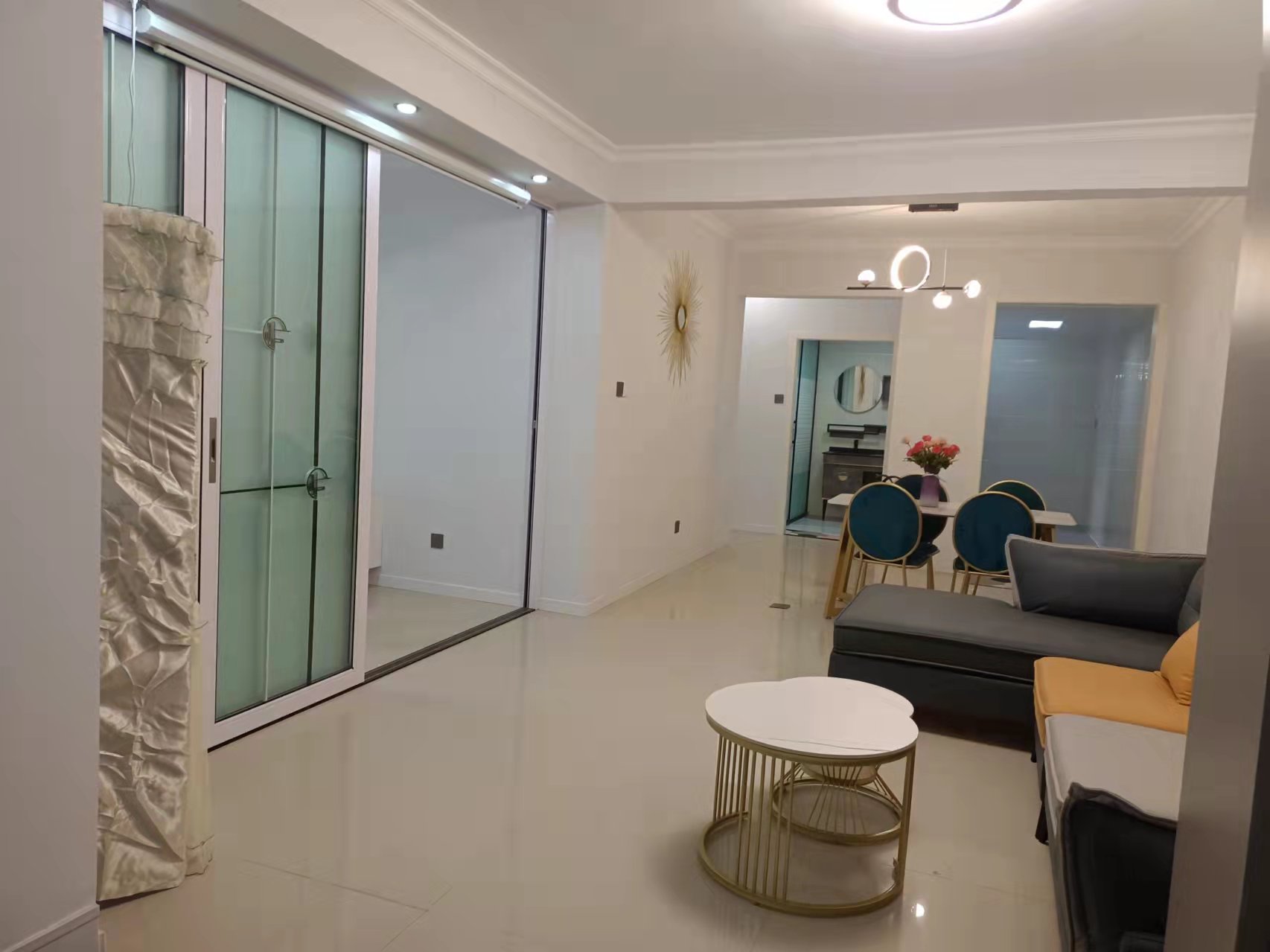 金源大厦  3室2厅1卫    2500.0元/月 金源大厦  3室2厅1卫    2500.0元/月室内图