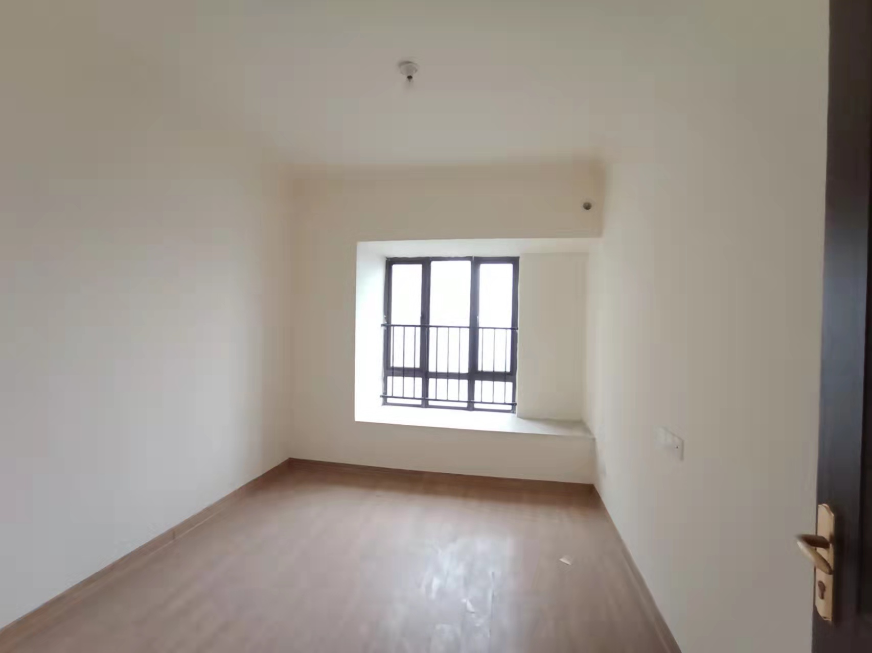 华耀碧桂园十里江湾天汇 4室2厅2卫 2500.0元/月 华耀碧桂园十里江湾天汇 4室2厅2卫 2500.0元/月室内图