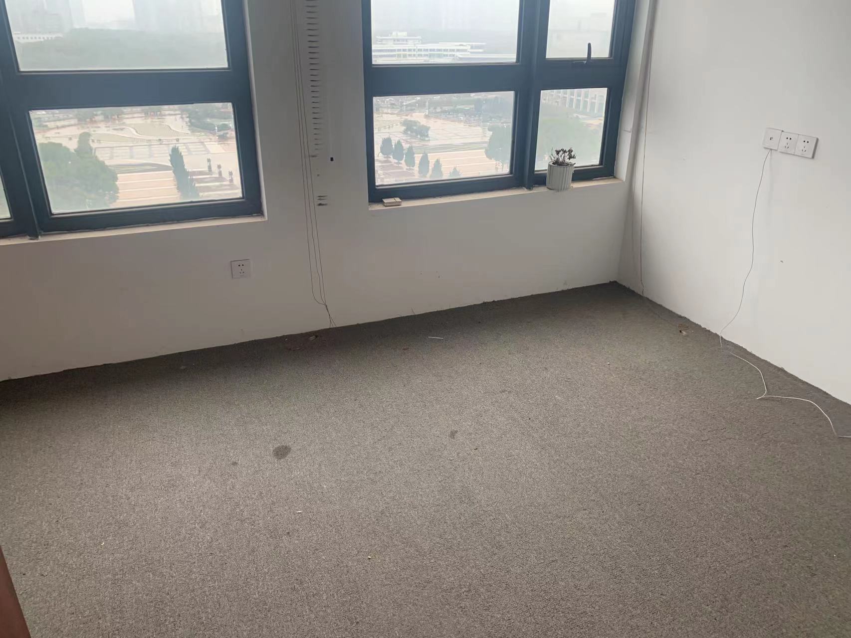 万达写字楼 2室2厅1卫 5500.0元/月 万达写字楼 2室2厅1卫 5500.0元/月室内图