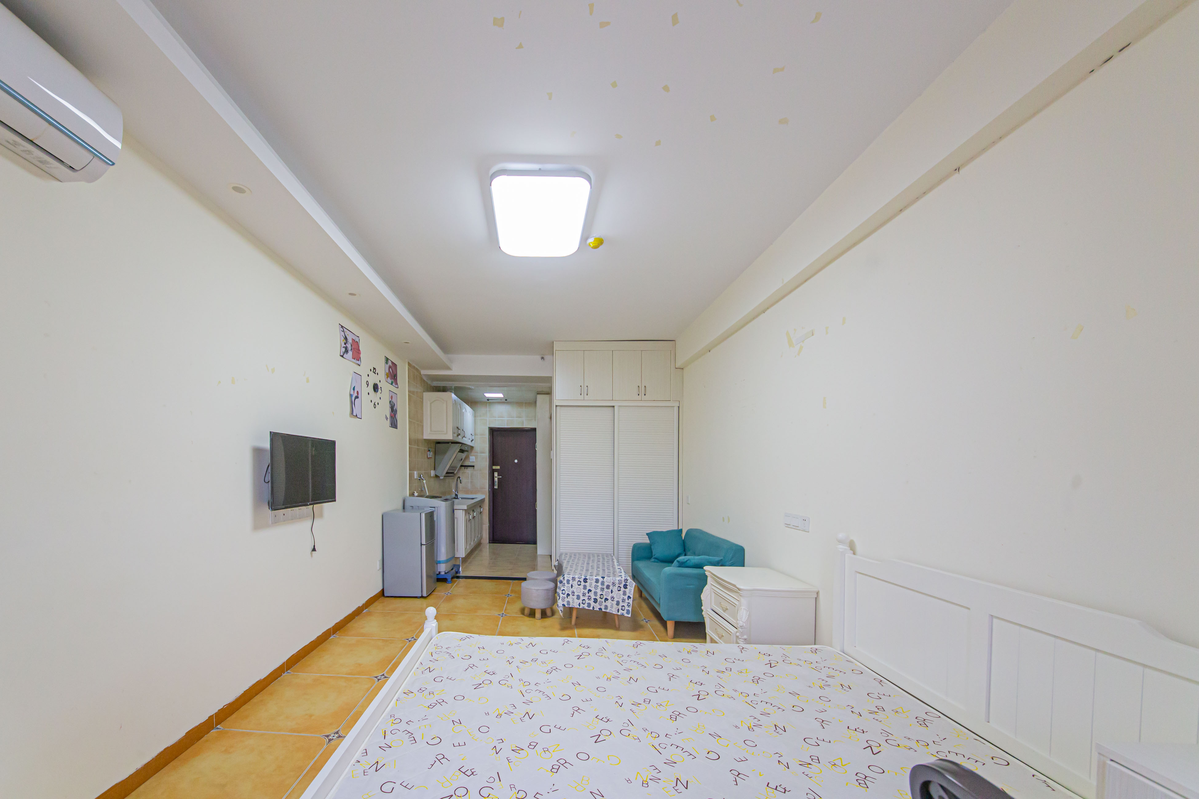 中建芙蓉工社  1室1厅1卫   28.00万卧室