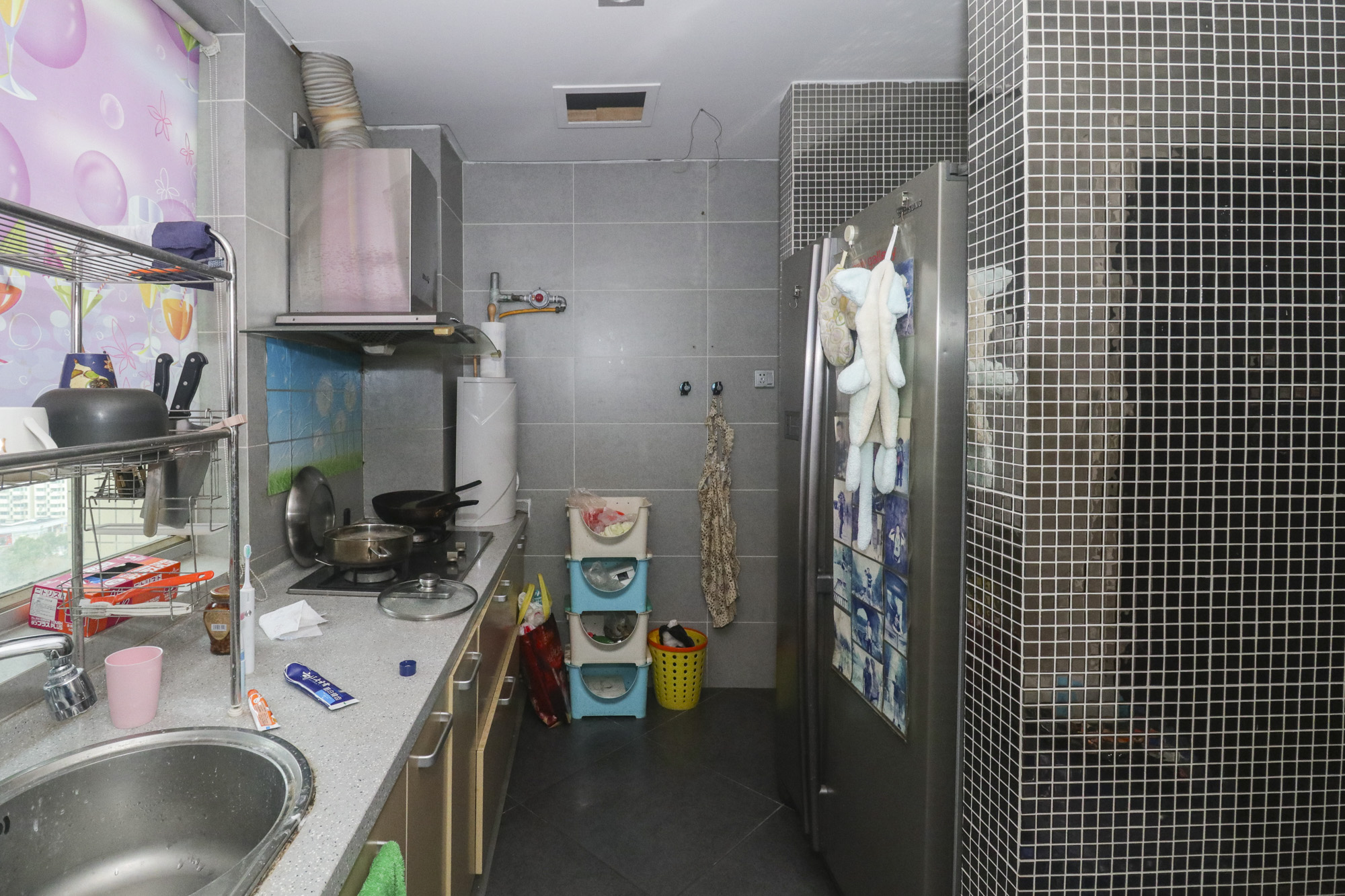 咸嘉新村嘉华苑  4室2厅2卫   160.00万厨房