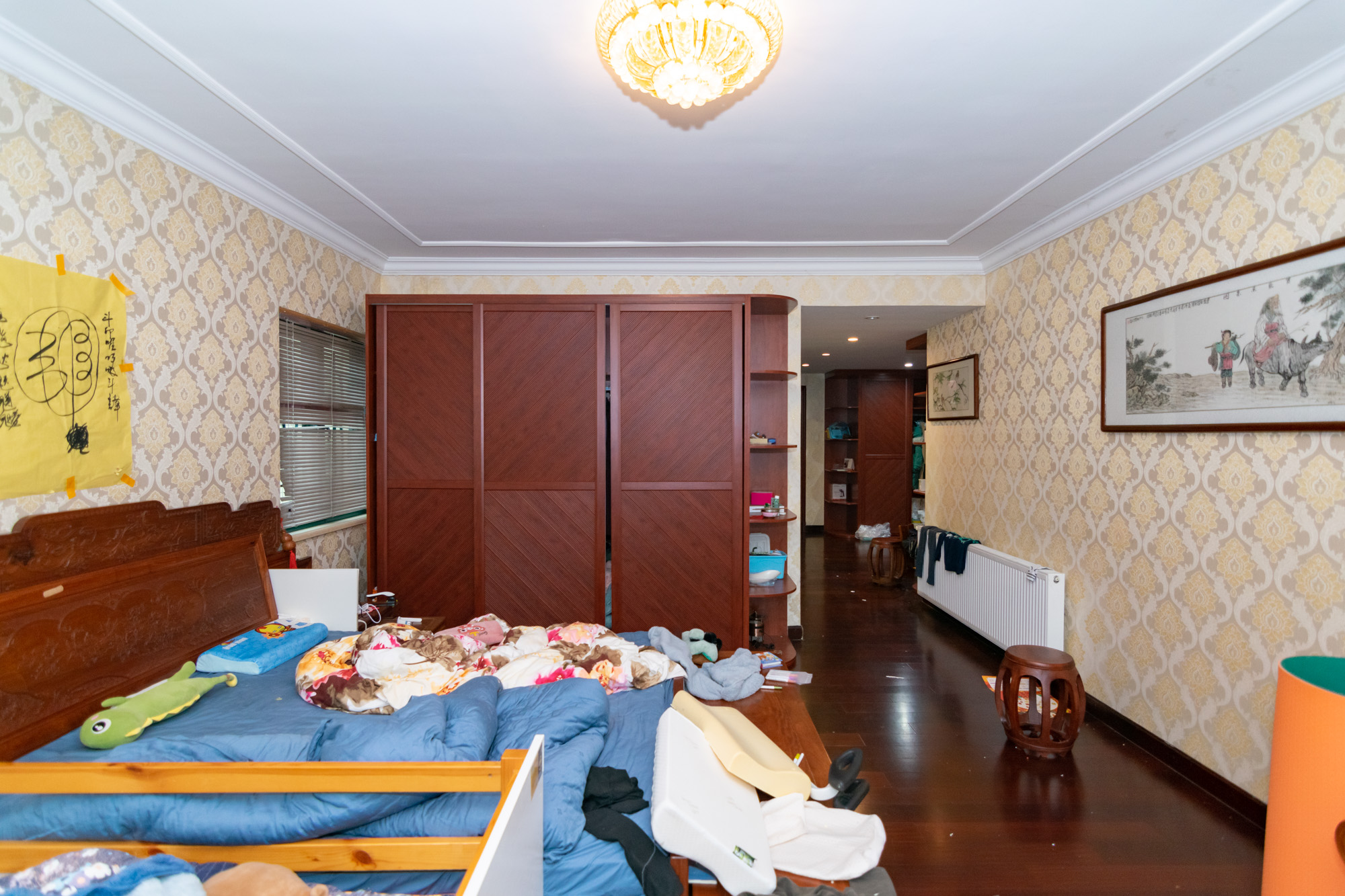 恒大名都 4室2厅4卫 262.0万 恒大名都 4室2厅4卫 262.0万卧室