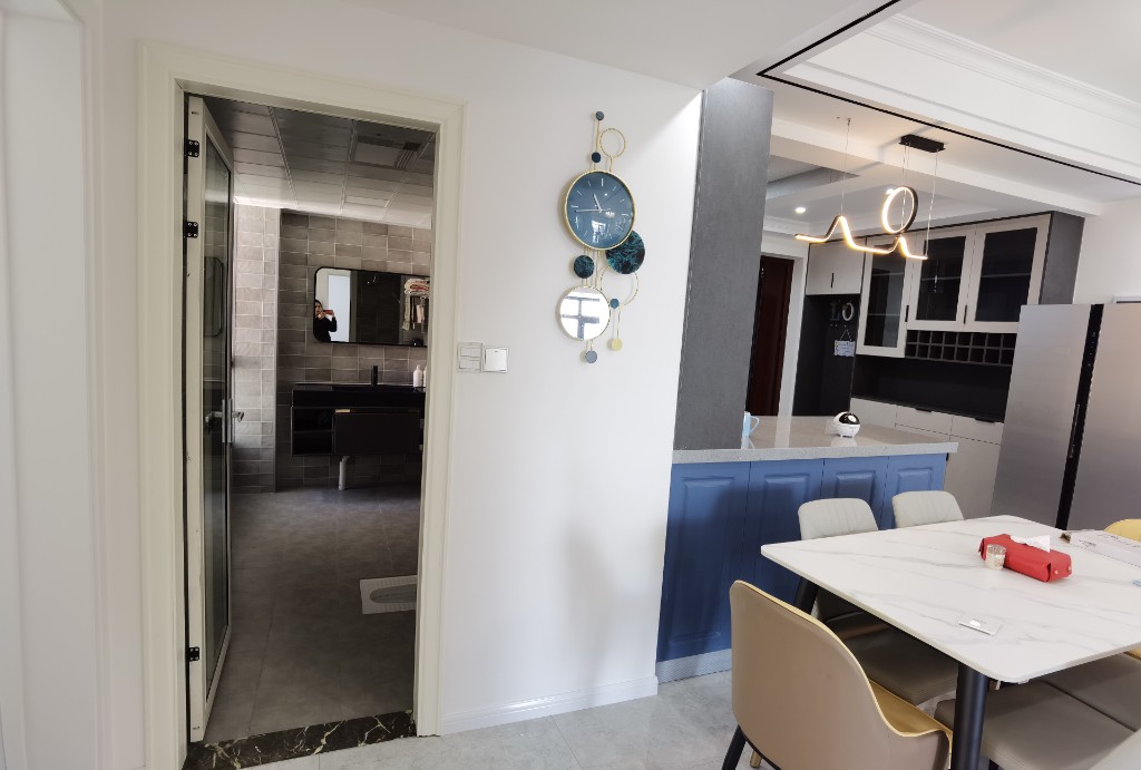 学府花园(文苑瑞景) 3室2厅1卫 80.8万 学府花园(文苑瑞景) 3室2厅1卫 80.8万客厅