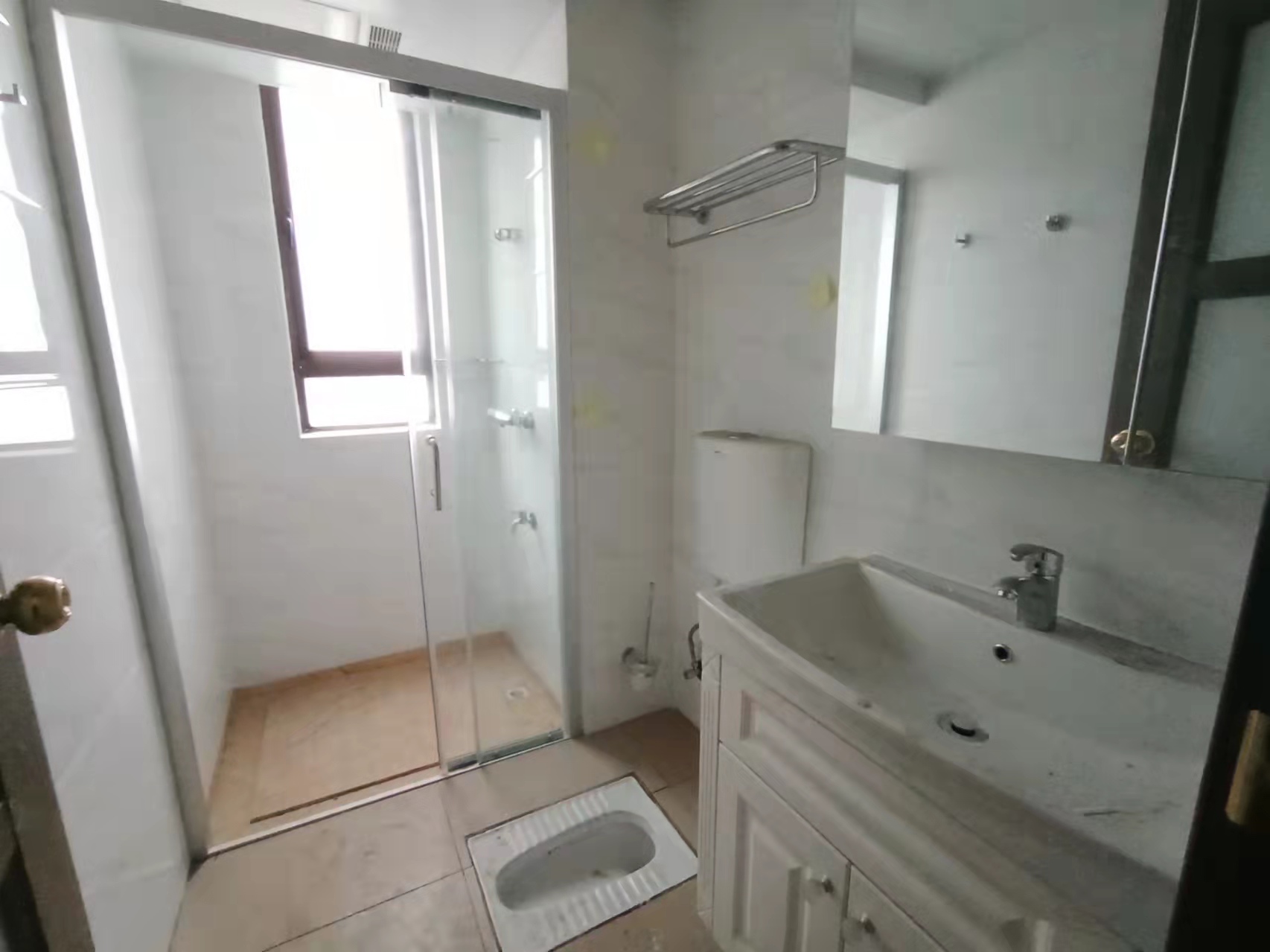 华耀碧桂园十里江湾天汇 4室2厅2卫 2500.0元/月 华耀碧桂园十里江湾天汇 4室2厅2卫 2500.0元/月室内图