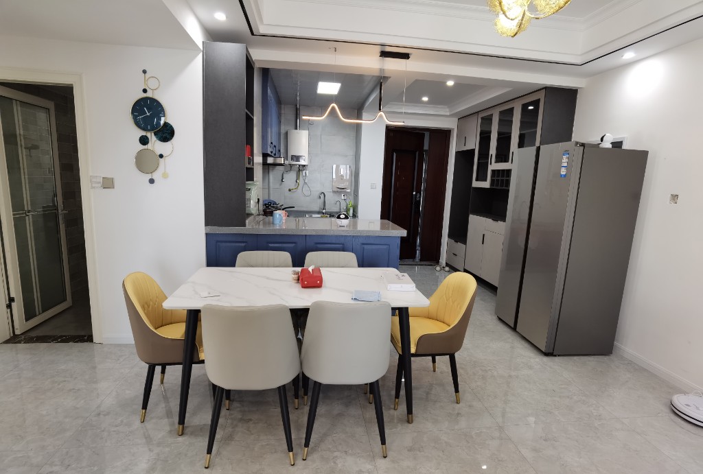 学府花园(文苑瑞景) 3室2厅1卫 80.8万 学府花园(文苑瑞景) 3室2厅1卫 80.8万客厅