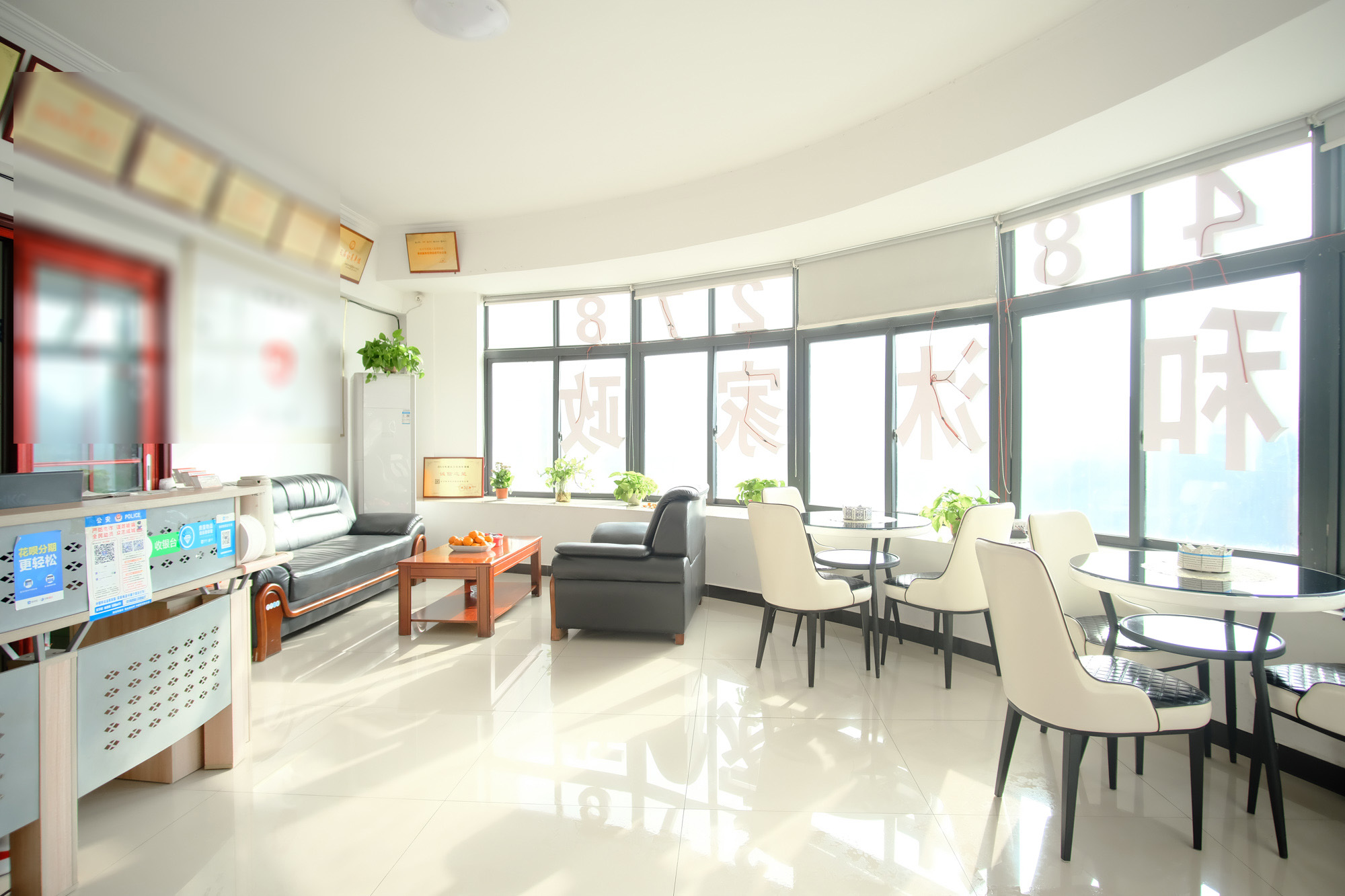 红树湾 3室2厅1卫 49.8万 红树湾 3室2厅1卫 49.8万客厅