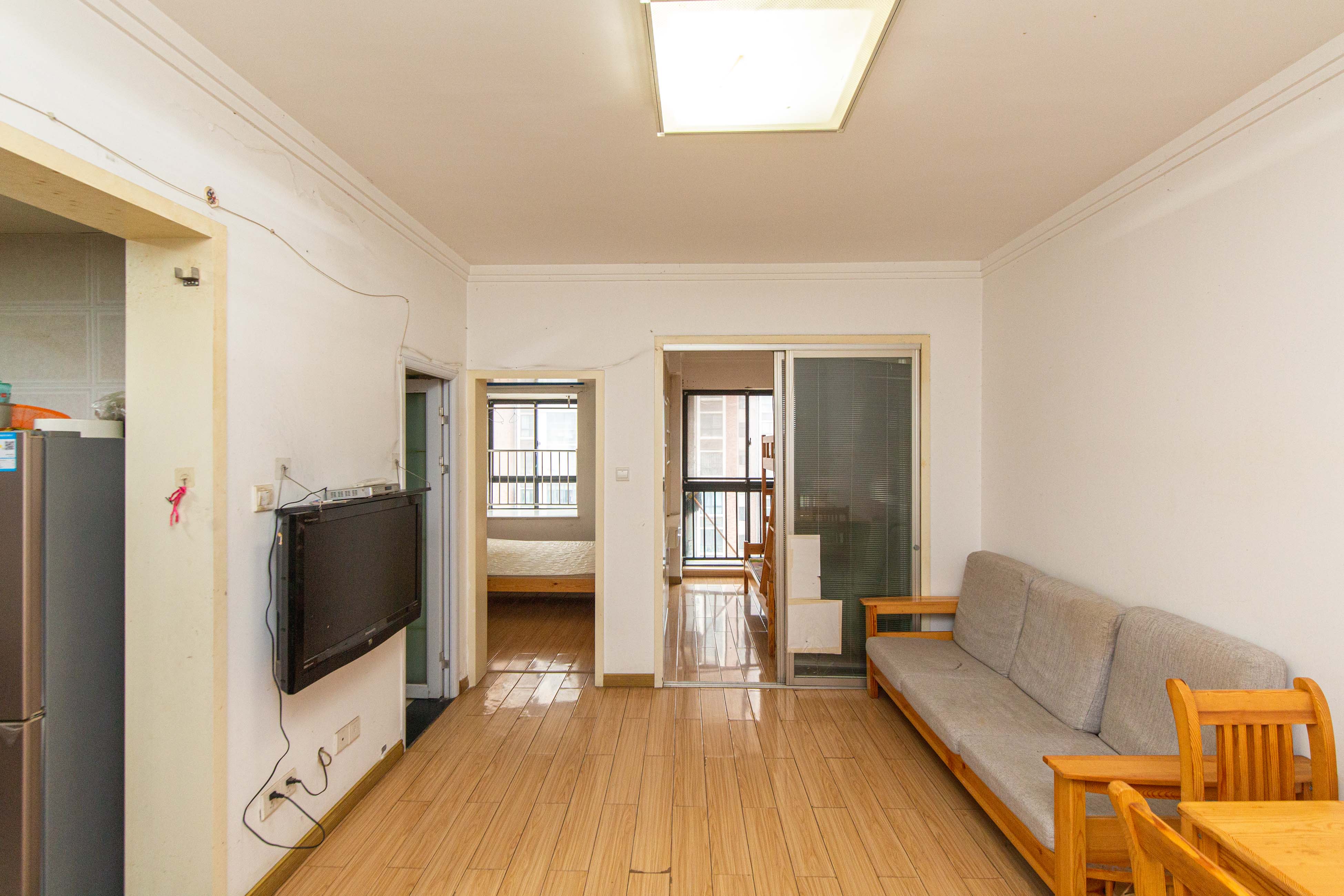 海拔东方 2室1厅1卫 62.0万 海拔东方 2室1厅1卫 62.0万客厅