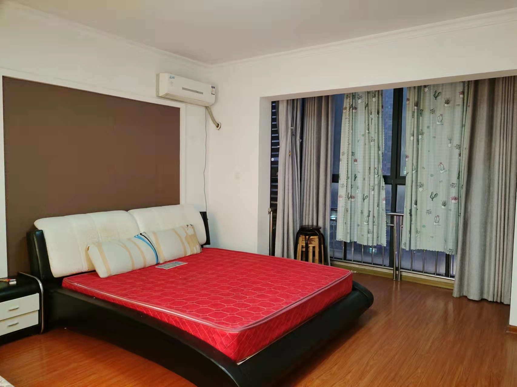 世纪嘉苑 1室1厅1卫 1200.0元/月 世纪嘉苑 1室1厅1卫 1200.0元/月室内图