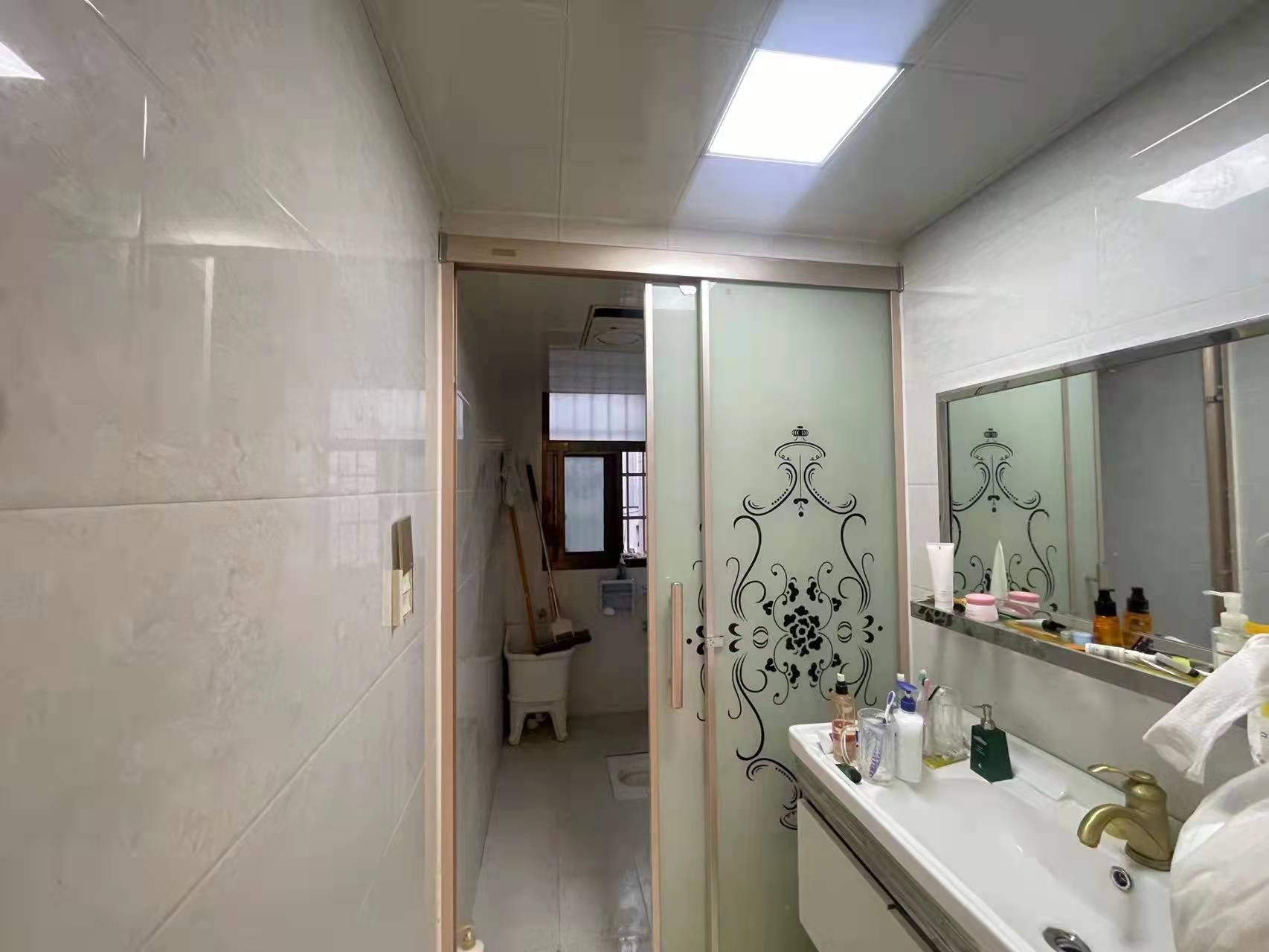 城典丽园  3室2厅2卫    80.0万 城典丽园  3室2厅2卫    80.0万客厅