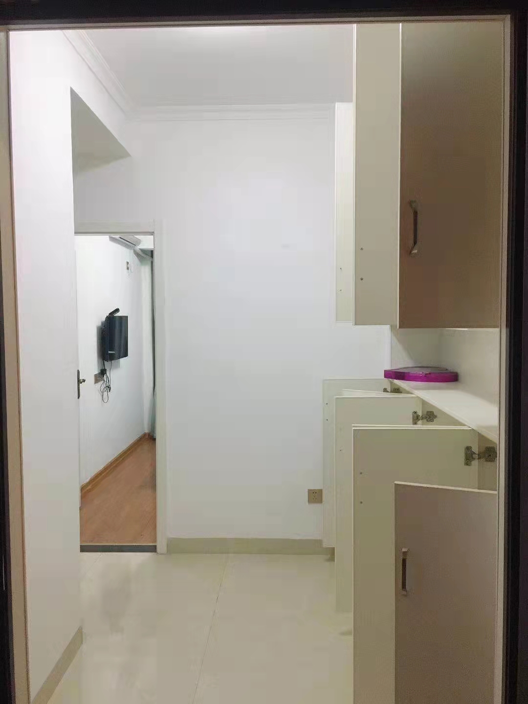 宏安大厦 1室1厅1卫 1600.0元/月 宏安大厦 1室1厅1卫 1600.0元/月室内图