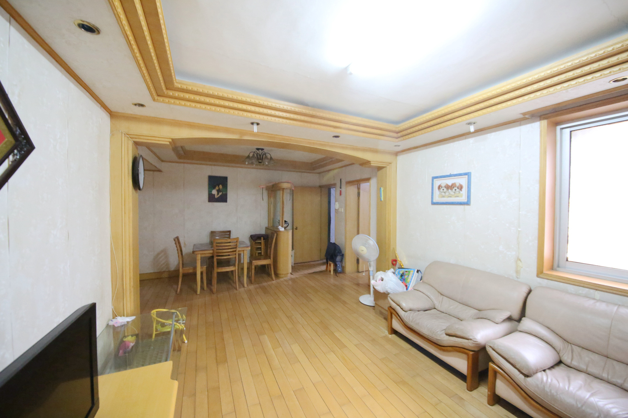 恒达花园  2室2厅1卫   38.00万客厅