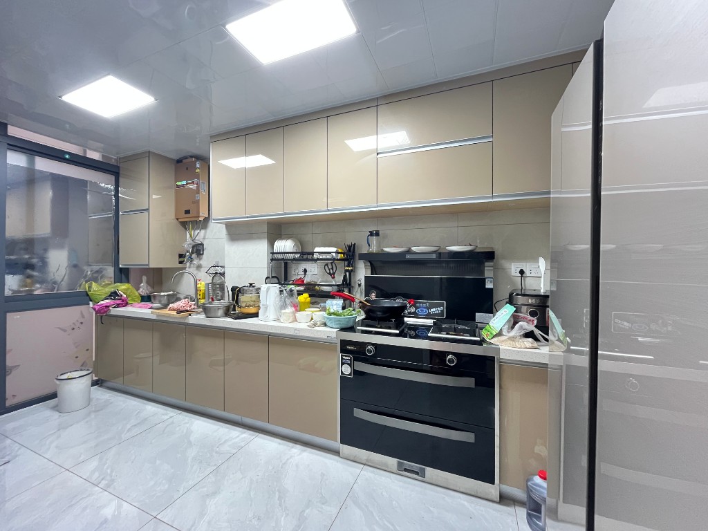 学府花园（文苑瑞景）  3室2厅2卫   108.00万卧室