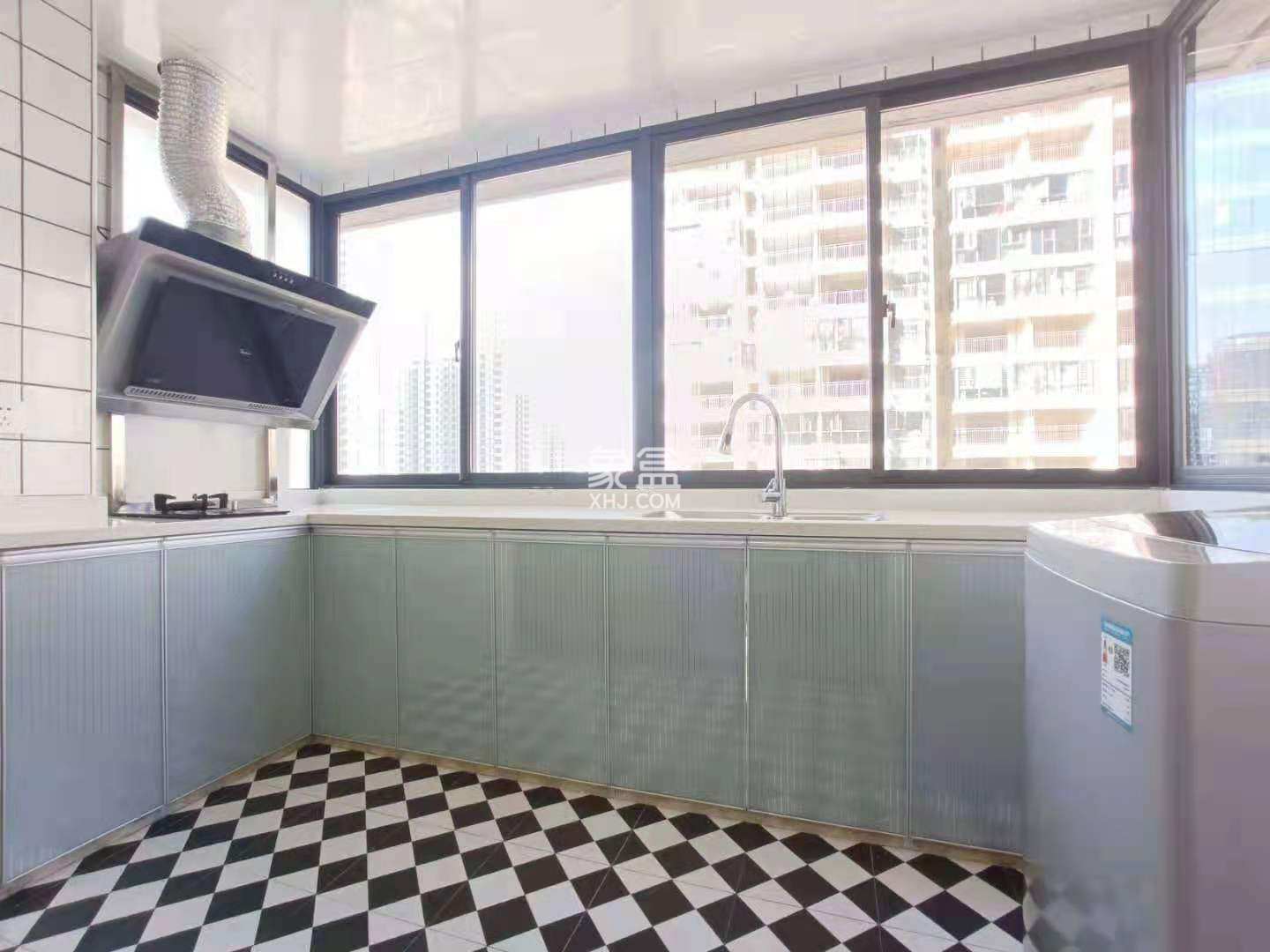 金河湾1881  1室1厅1卫   30.00万客厅