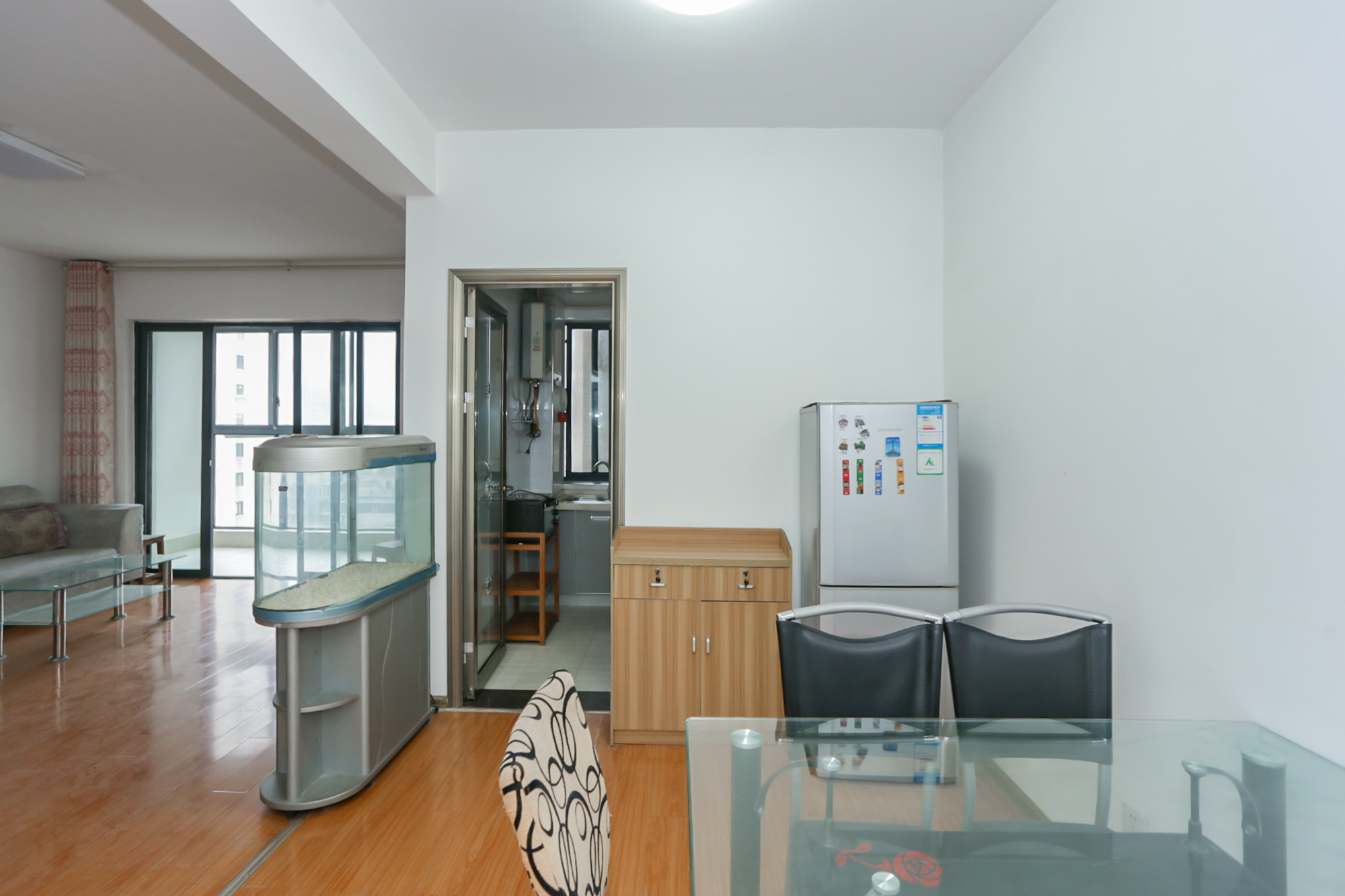 钰龙天下一期  3室2厅1卫    248.0万客厅