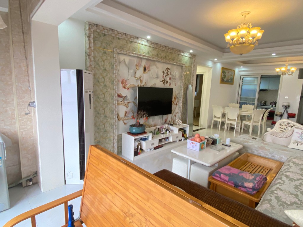 碧桂园 3室2厅1卫 75.8万 碧桂园 3室2厅1卫 75.8万客厅