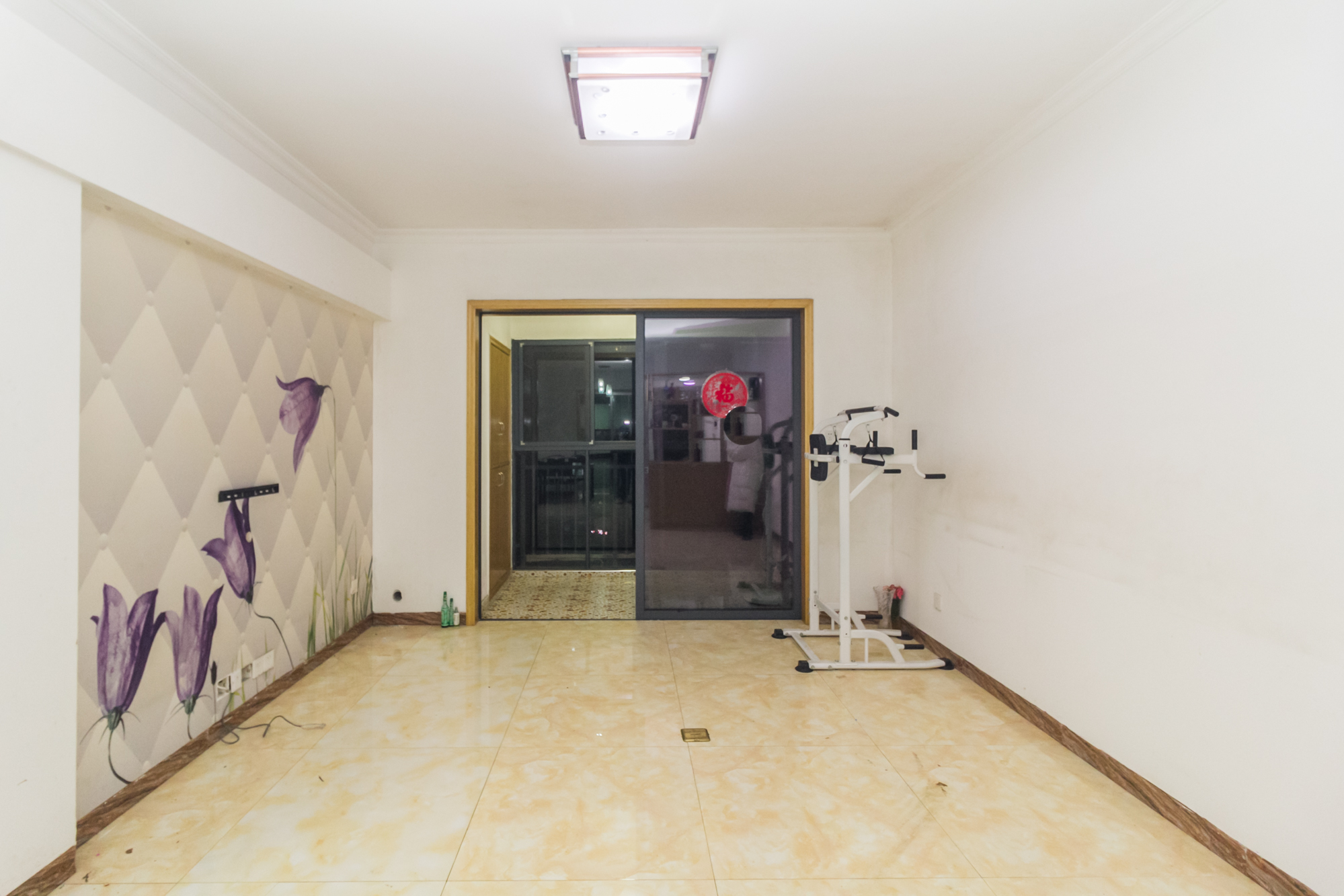 佳美紫郡  3室2厅1卫    65.0万 佳美紫郡  3室2厅1卫    65.0万客厅