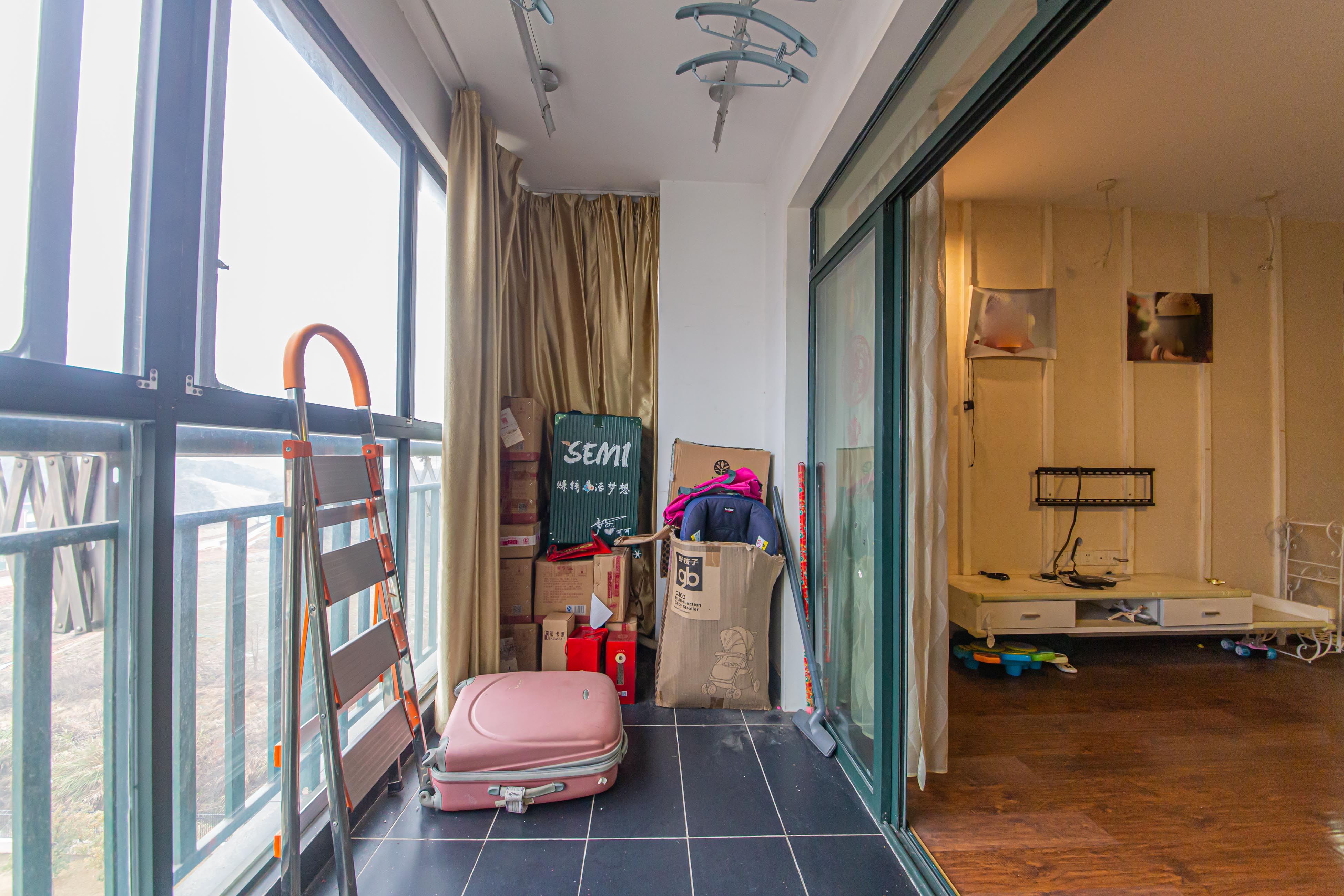 保利花园 2室2厅1卫 70.0万 保利花园 2室2厅1卫 70.0万阳台