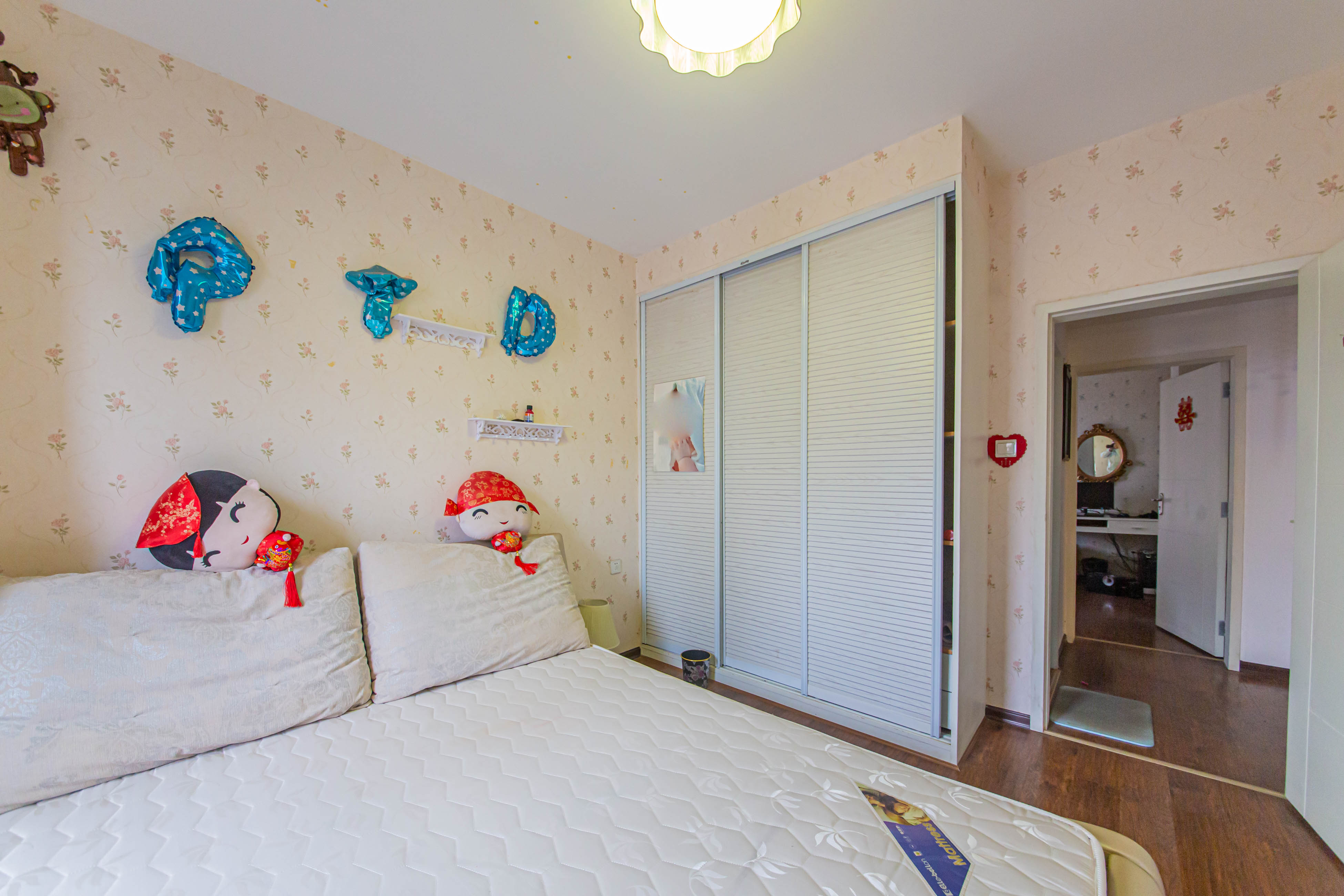 保利花园 2室2厅1卫 70.0万 保利花园 2室2厅1卫 70.0万卧室