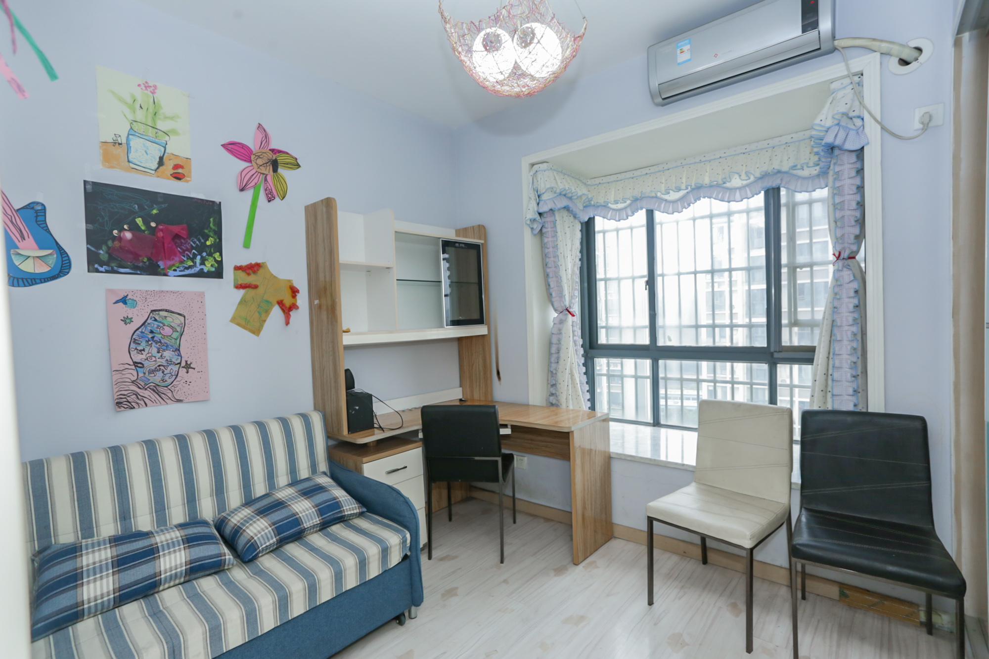 海林馨香雅苑  3室2厅2卫    143.8万卧室