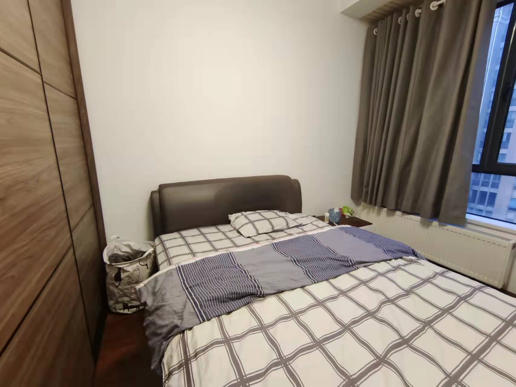 泰山公馆 3室2厅1卫 69.8万 泰山公馆 3室2厅1卫 69.8万客厅