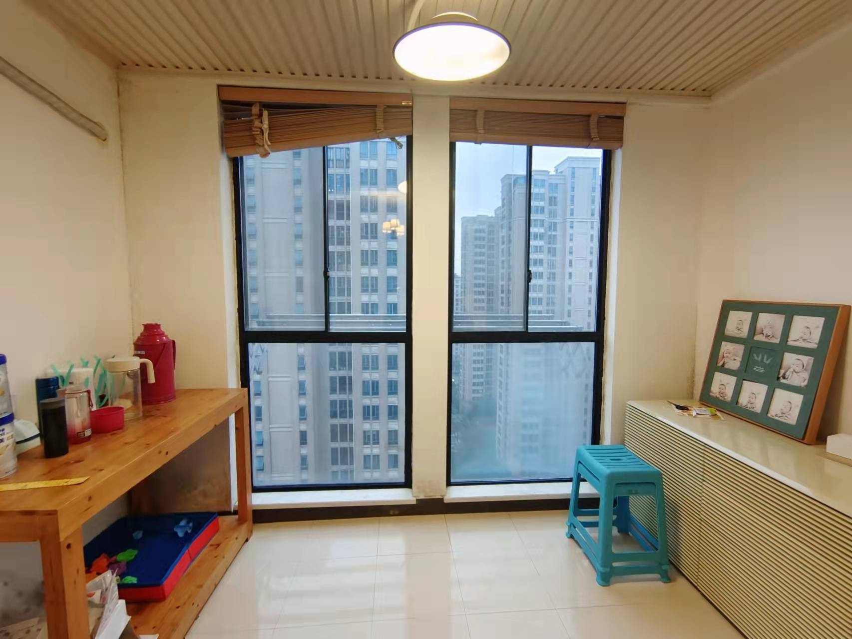 泰山公馆 3室2厅1卫 69.8万 泰山公馆 3室2厅1卫 69.8万客厅