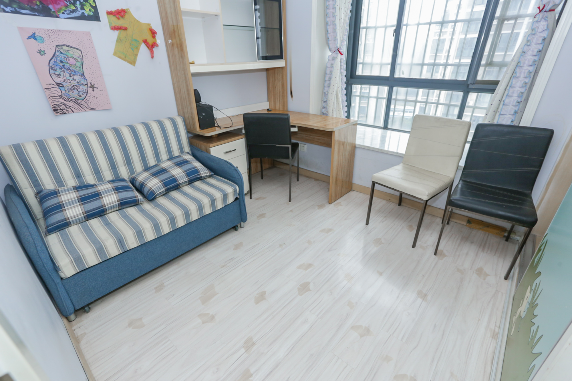 海林馨香雅苑  3室2厅2卫    143.8万卧室