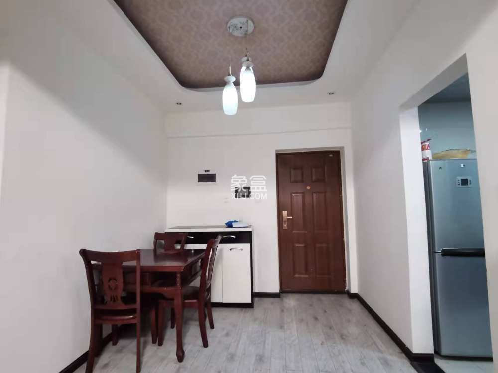 南湖国际4期  2室2厅1卫    2100.0元/月