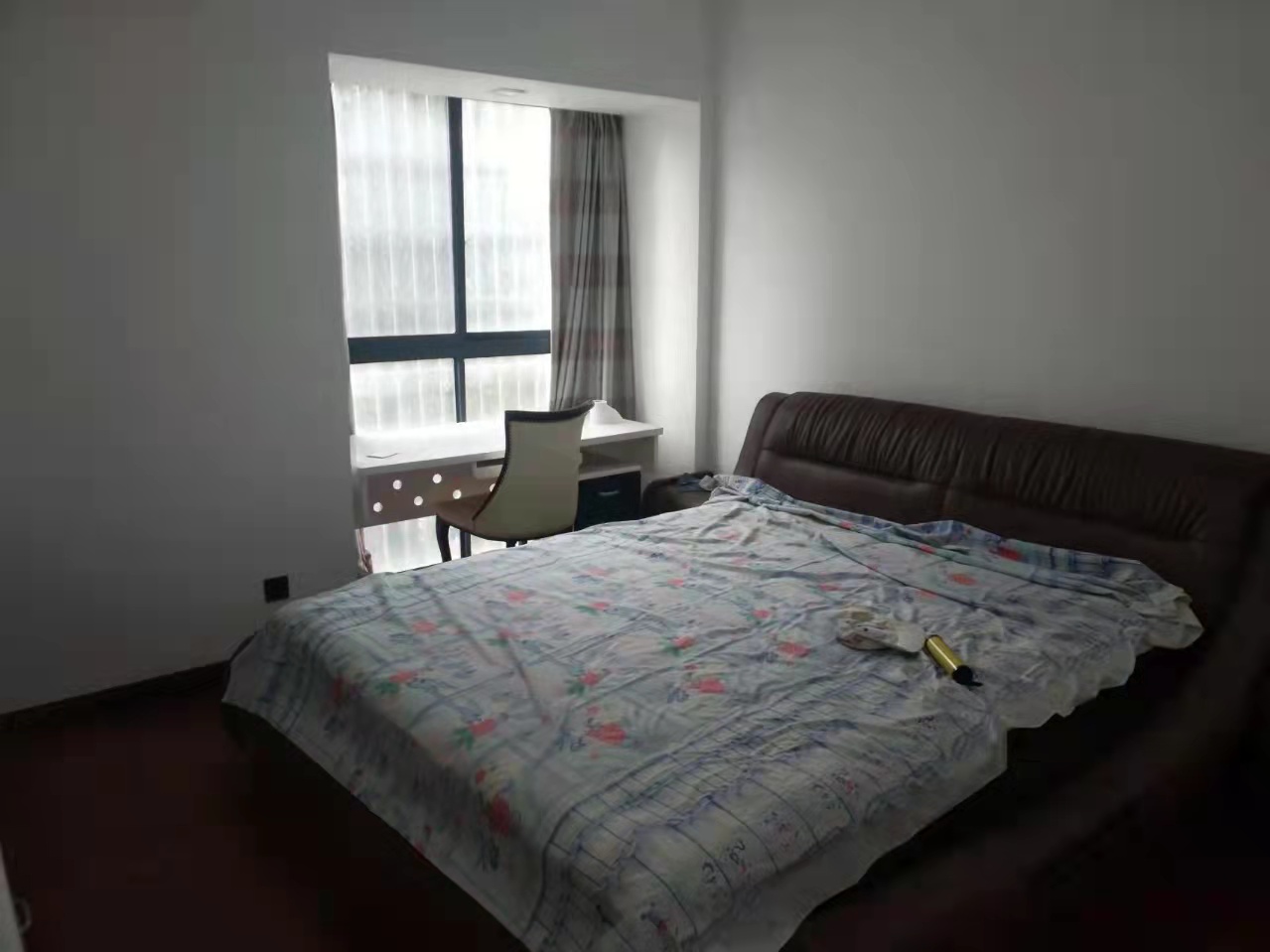 旺佳华府 3室2厅2卫 2500.0元/月 旺佳华府 3室2厅2卫 2500.0元/月室内图