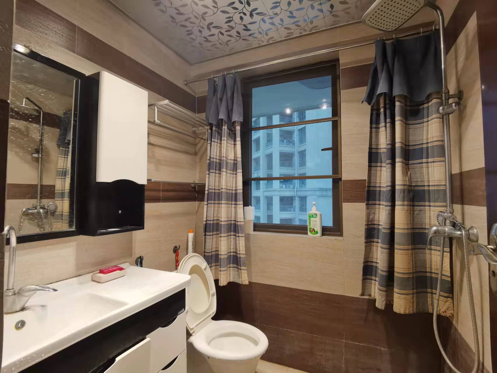 南湖国际4期  2室2厅1卫    2100.0元/月室内图