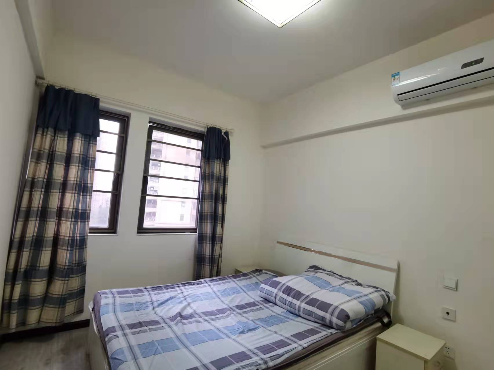 南湖国际4期  2室2厅1卫    2100.0元/月室内图