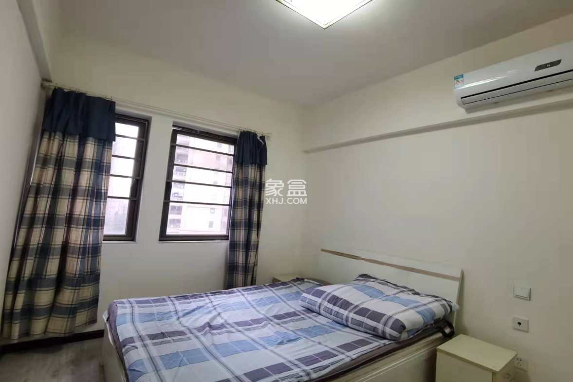 南湖国际4期 2室2厅1卫 2100.0元/月 南湖国际4期 2室2厅1卫 2100.0元/月室内图